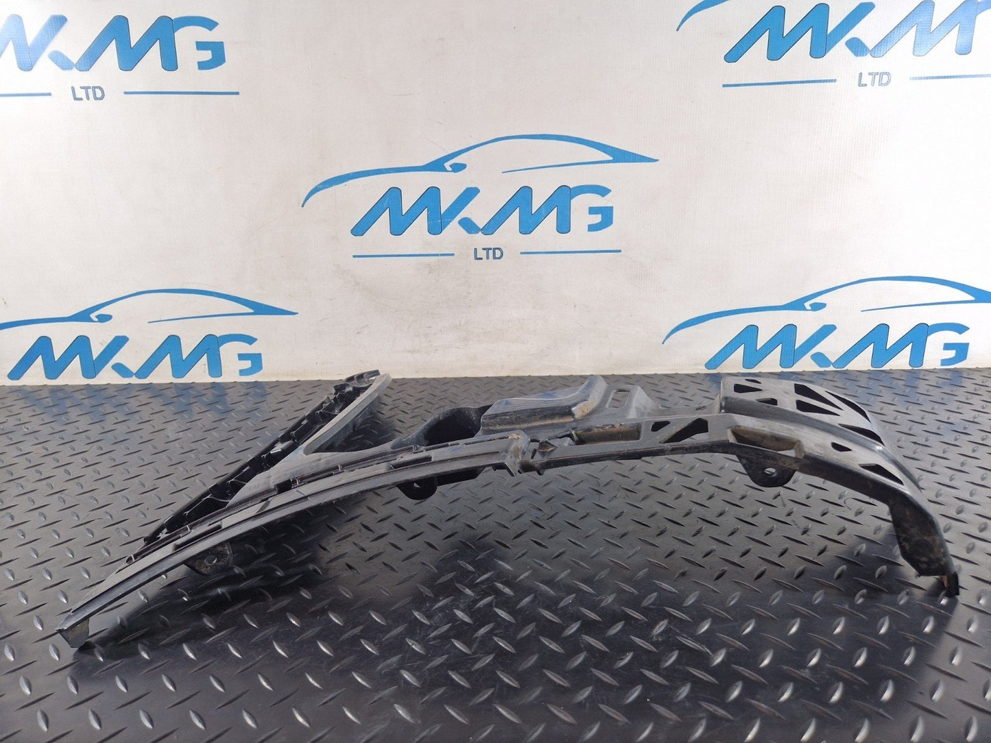 16-22 MERCEDES BENZ X253  REAR LEFT BUMPER BRACKET A2538850121
