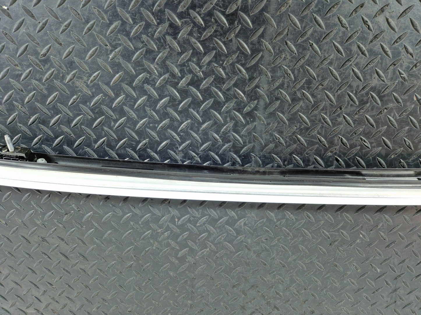 Mercedes-Benz Unknown Part Type A1568900393