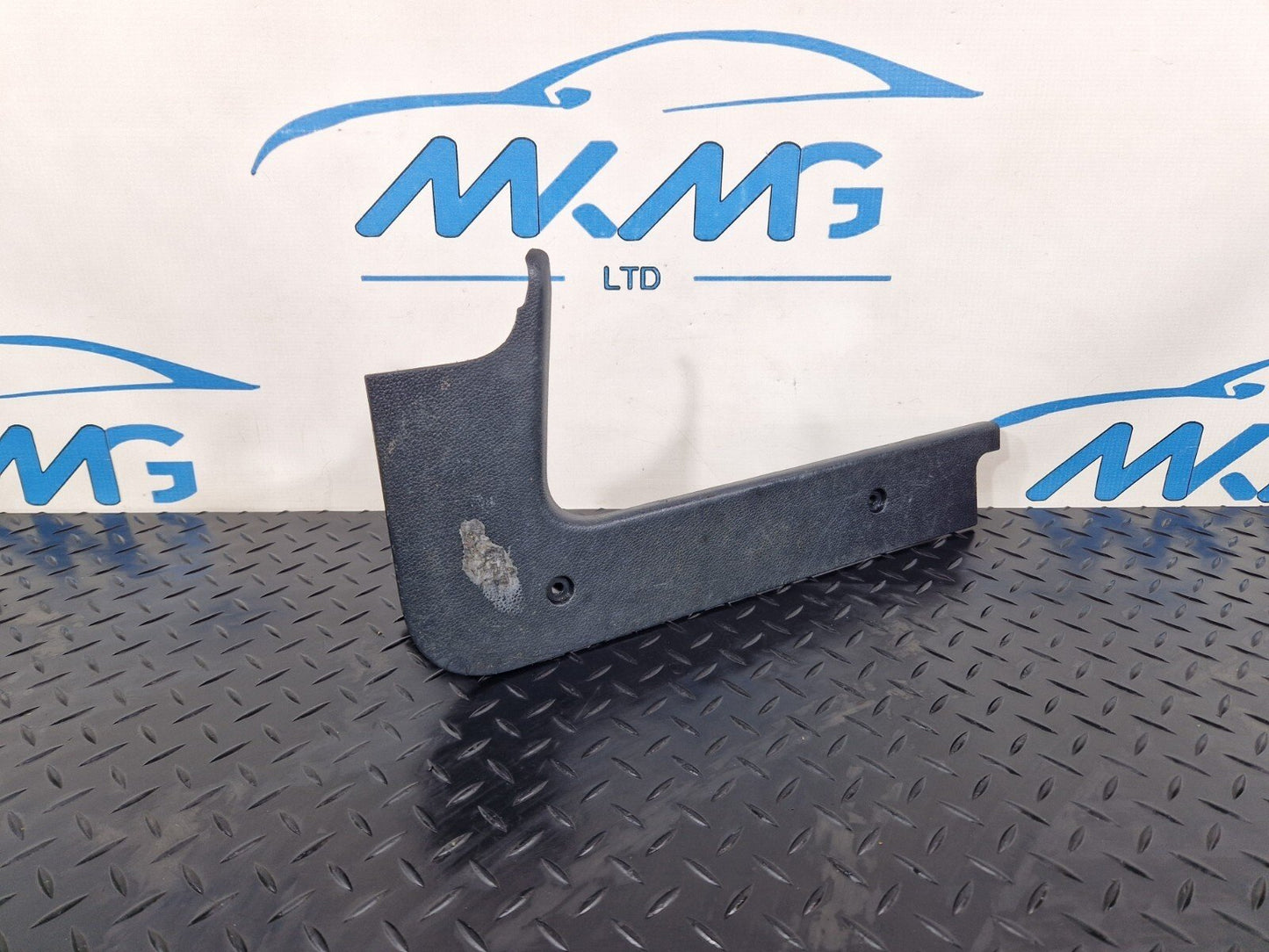 18ON MERCEDES BENZ SPRINTER W907 W910 FRONT RIGHT DOOR ENTRANCE TRIM A9106863400