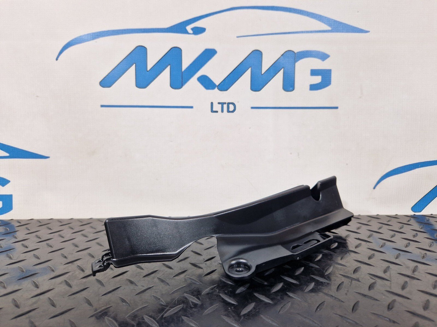 16-19 AUDI A4 B9 LEFT SIDE ROOF SRS BRACKET HOLDER 8W5880755