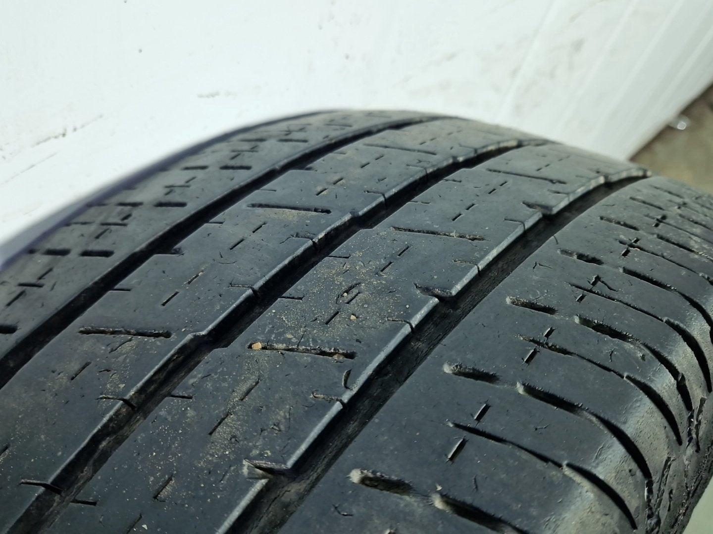 Genuine Continental Vanco 2 Tyre 215/65/R15C ~6mm Tread