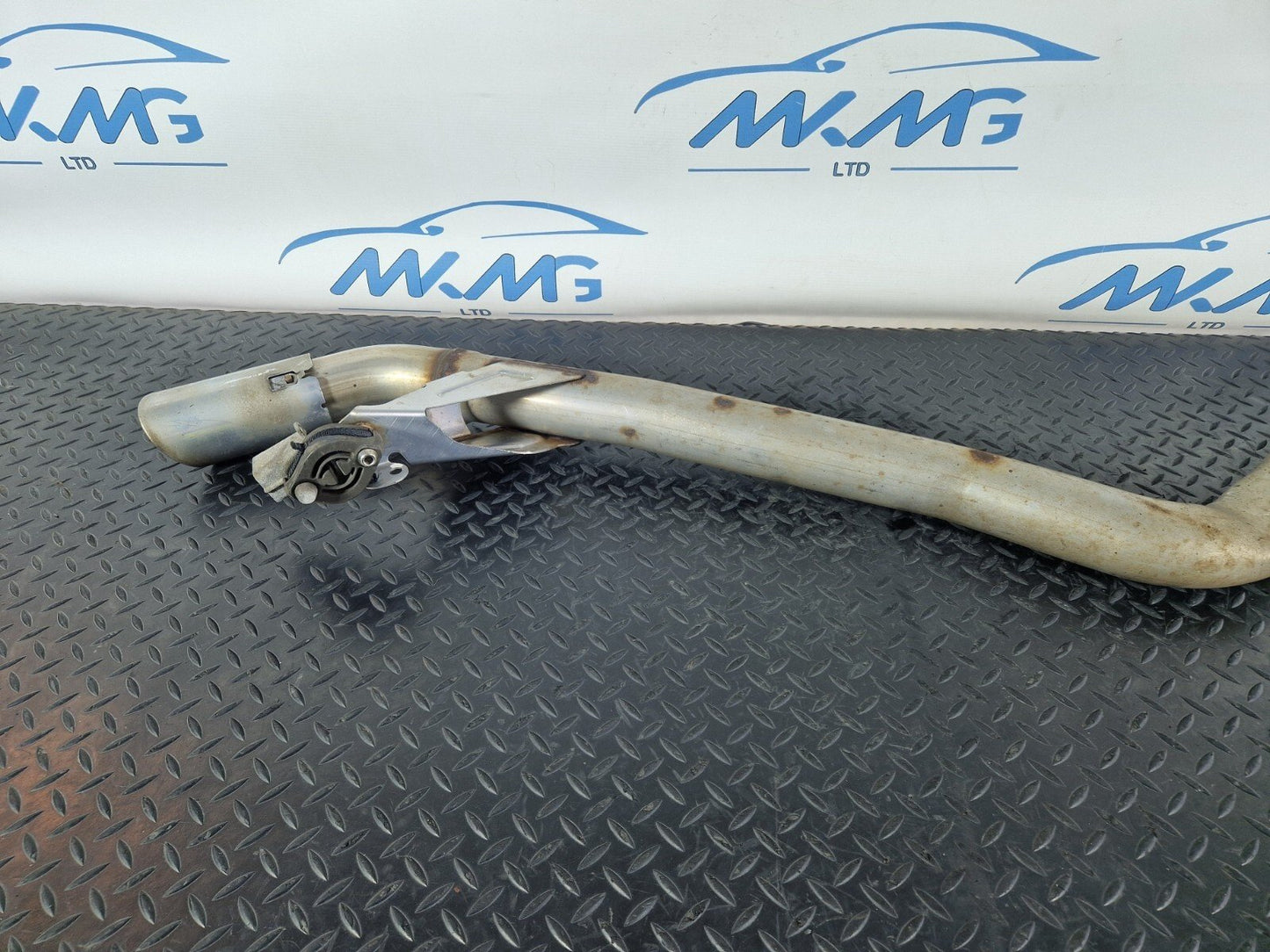 16-19 AUDI A4 B9 GENUINE EXHAUST PIPE TUBE 8W0253825C