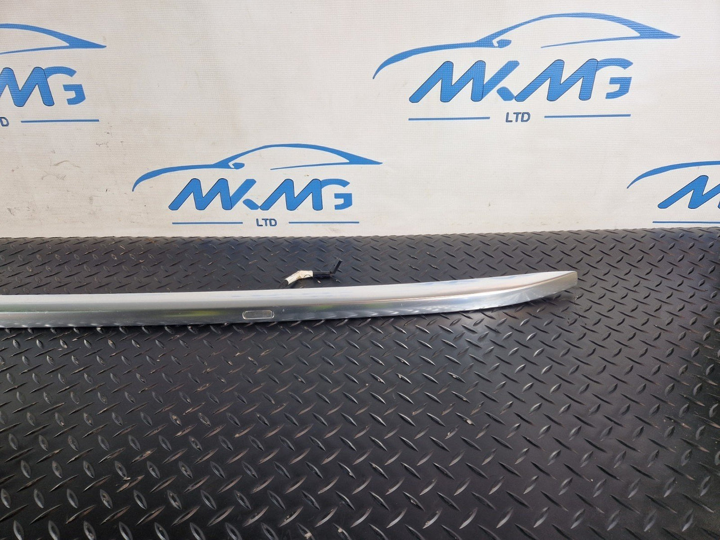 Audi Q7 4M Left Roof Rail 4M0860021C