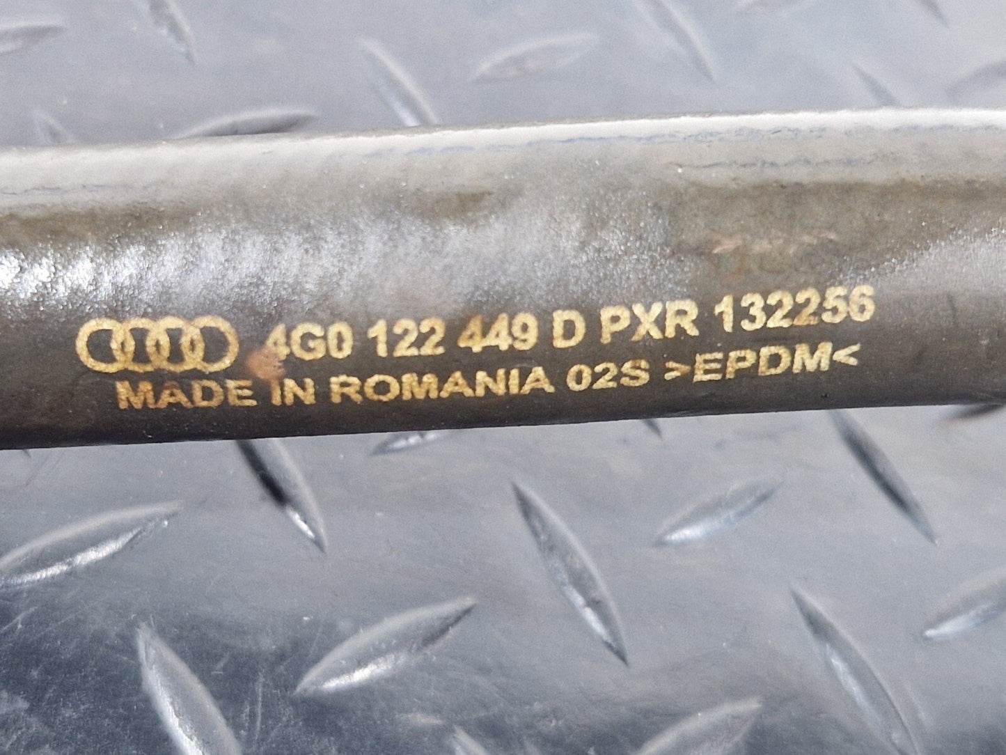 10-18 AUDI A7 4G S-LINE OEM RIGHT ENGINE COOLANT HOSE 4G0122449D