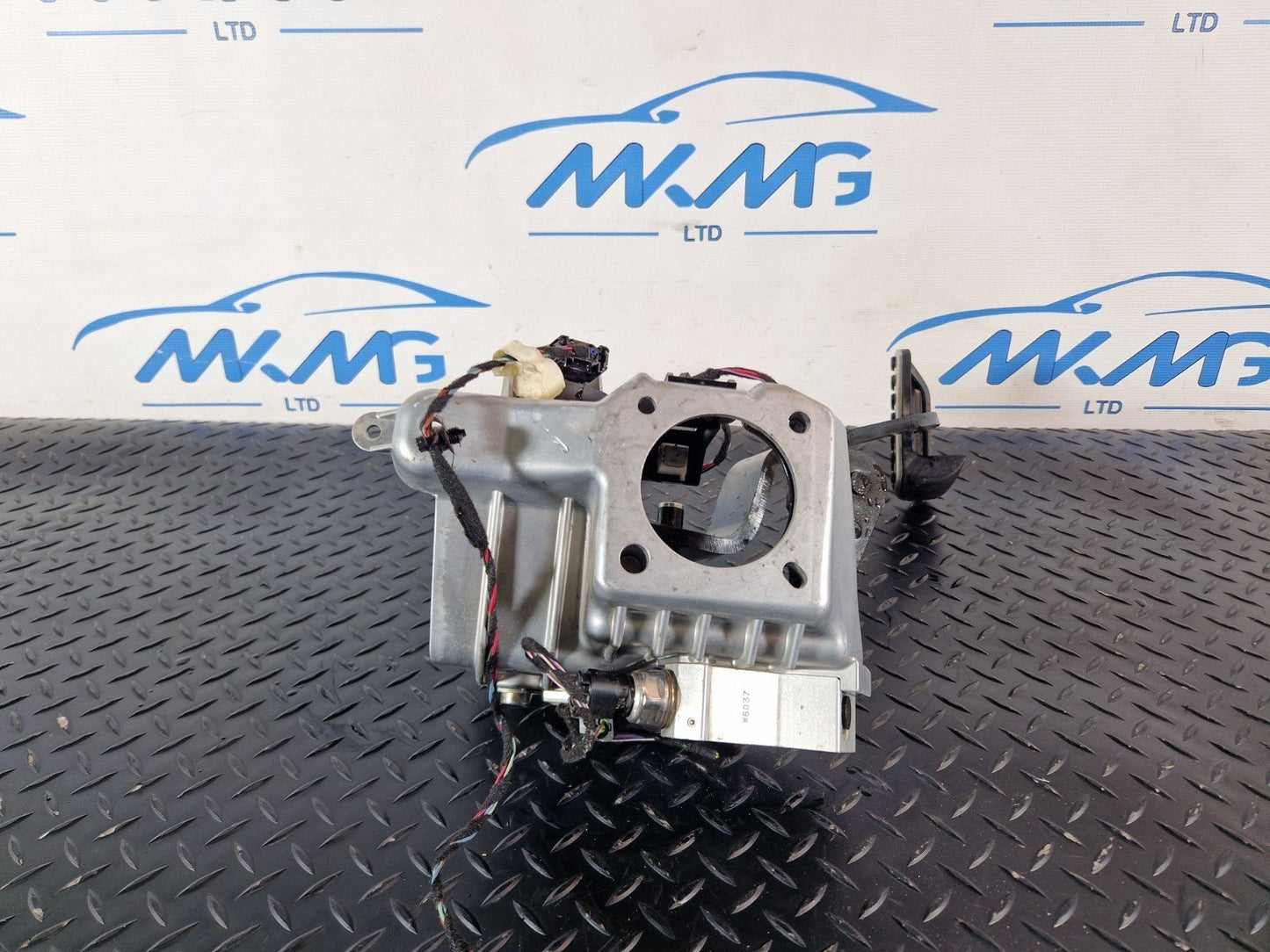 16-19 MERCEDES BENZ GLE W166 BRAKE PEDAL ASSEMBLY A1662901901 A1662901501