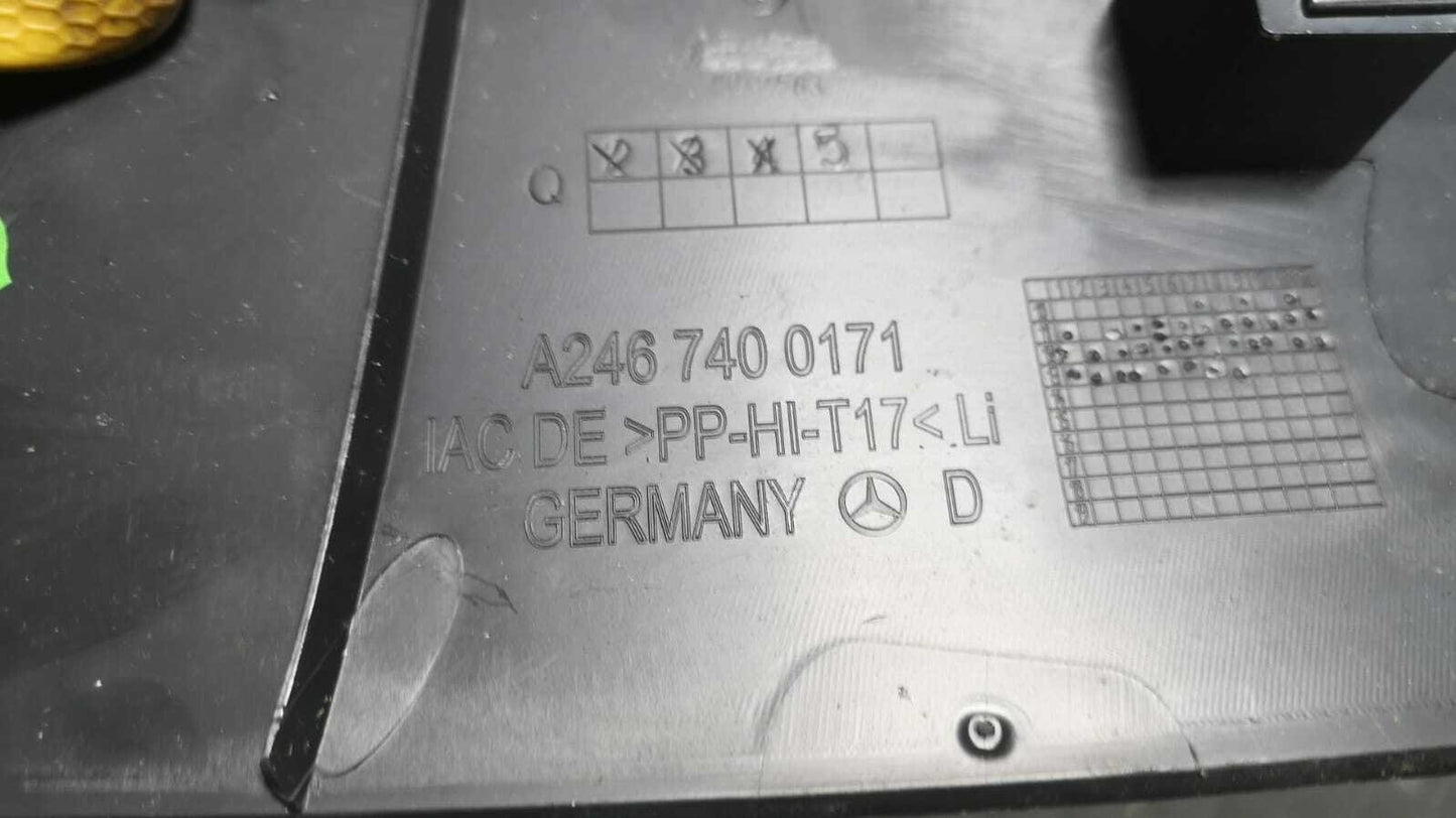2014 MERCEDES B-CLASS B180 W246 TAILGATE WINDSCREEN SURROUND TRIM COVER LEFT