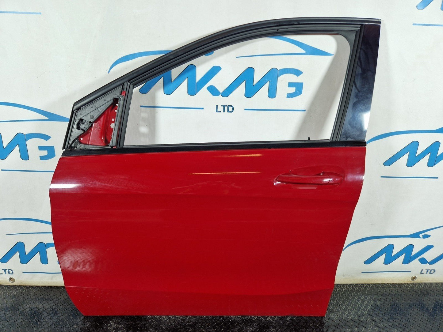 12-18 MERCEDES BENZ B-CLASS W246 FRONT LEFT N/S COMPLETE DOOR JUPITER RED 589