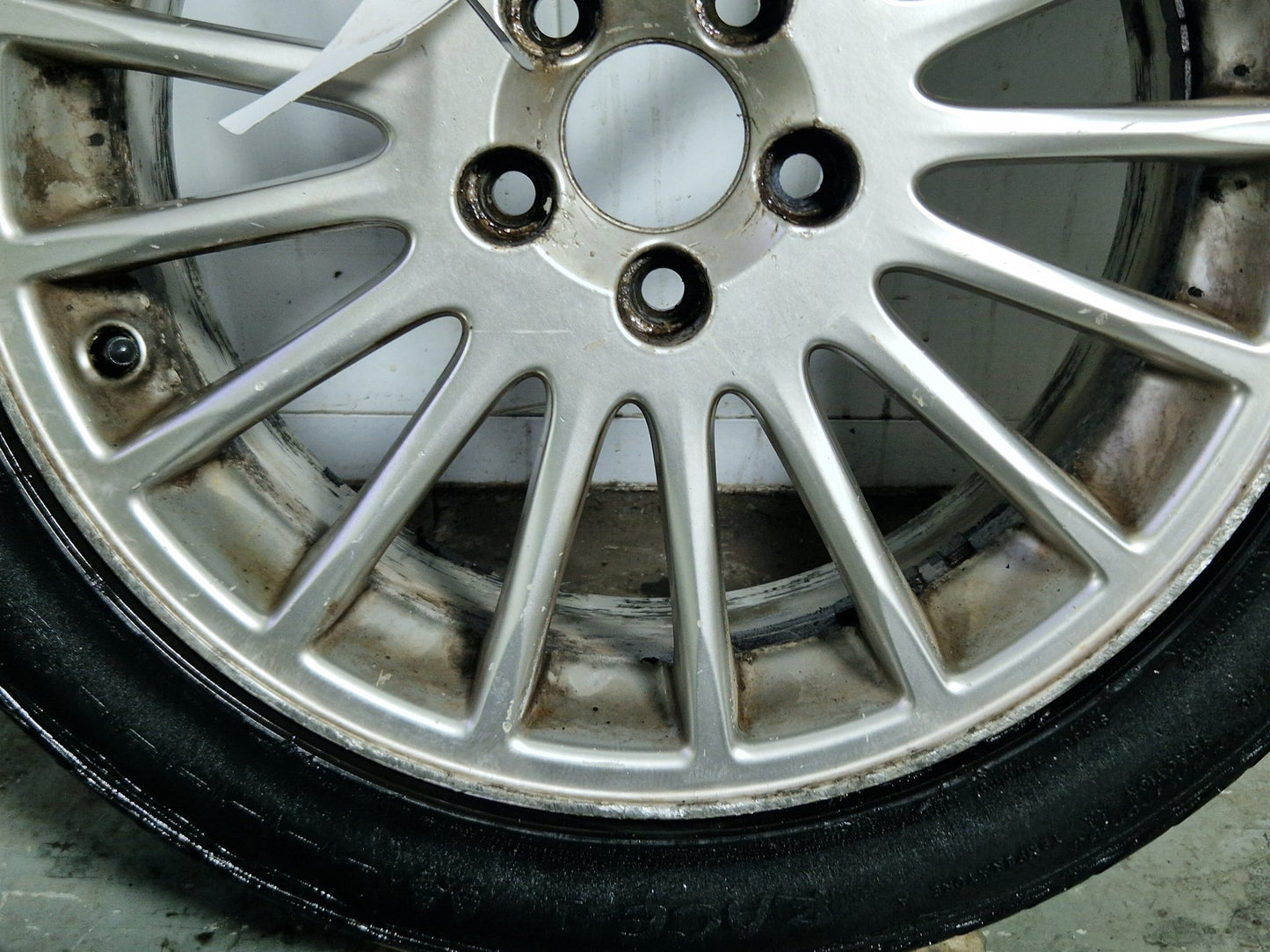 Volvo S60 MK1 17" Alloy Wheel with Tyre 225/45/17 ~4mm 8623719