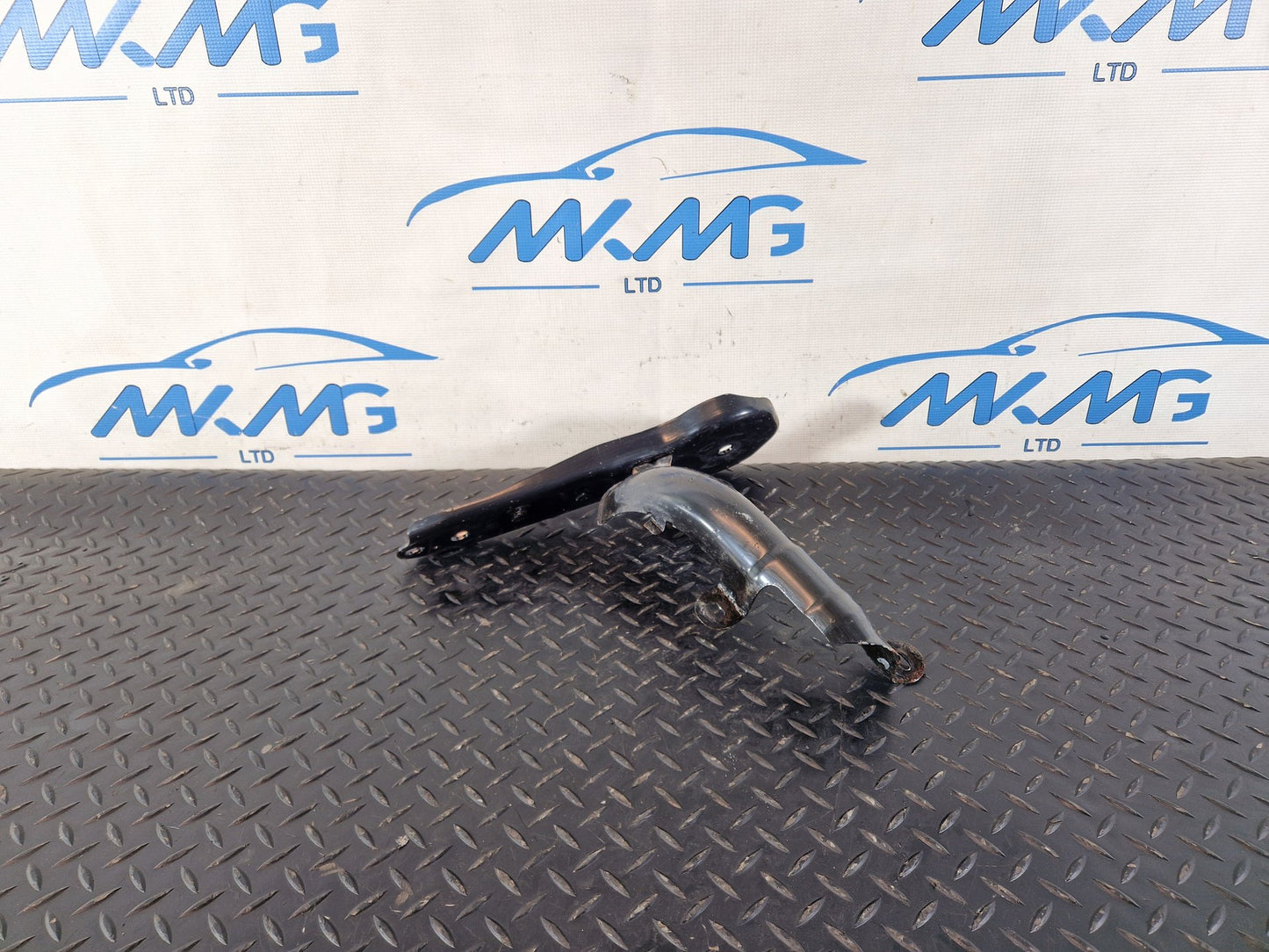 Range Rover Evoque L551 Genuine Suspension Mount Bracket K8D2-5A364-AB