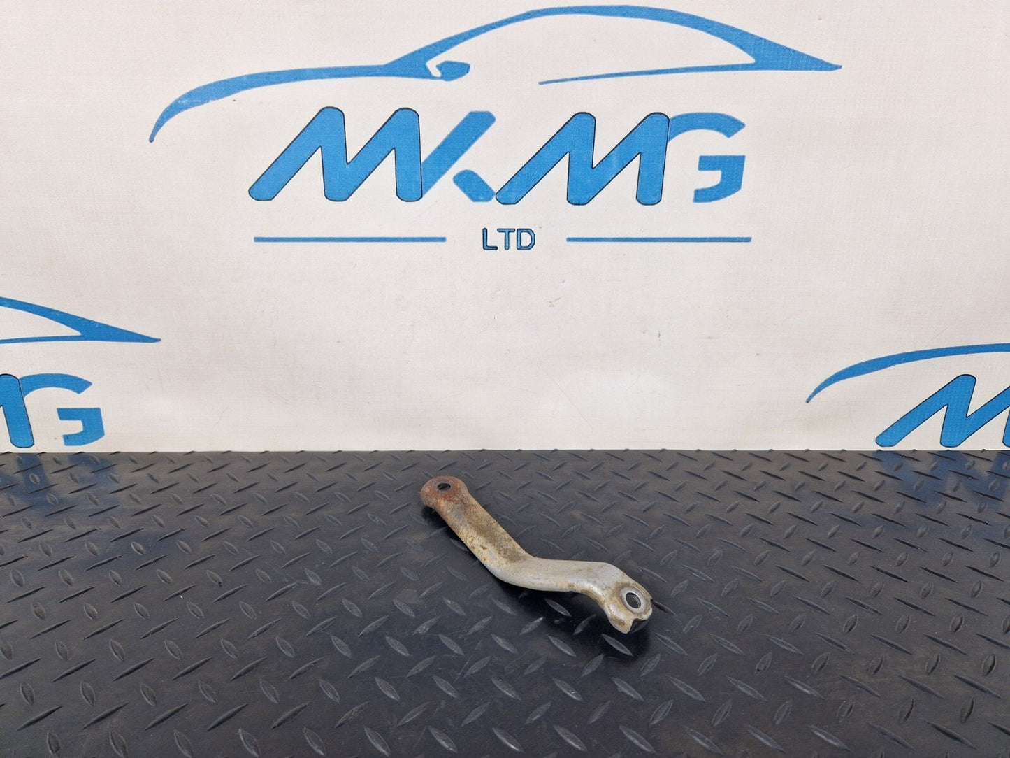 18-ON MERCEDES BENZ SPRINTER W907 TURBO SUPPORT BRACKET A6510962840