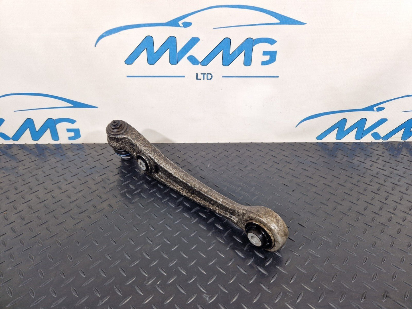 12-18 AUDI A6 C7 GENUINE FRONT RIGHT CONTROL ARM 8K0407156C