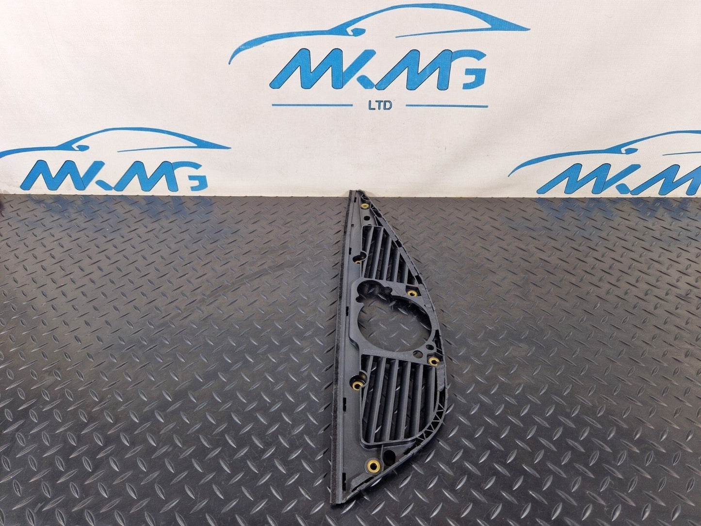 AUDI A8 4H DASHBOARD AIR VENT GRILLE SPEAKER COVER PANEL TRIM 4H2819923