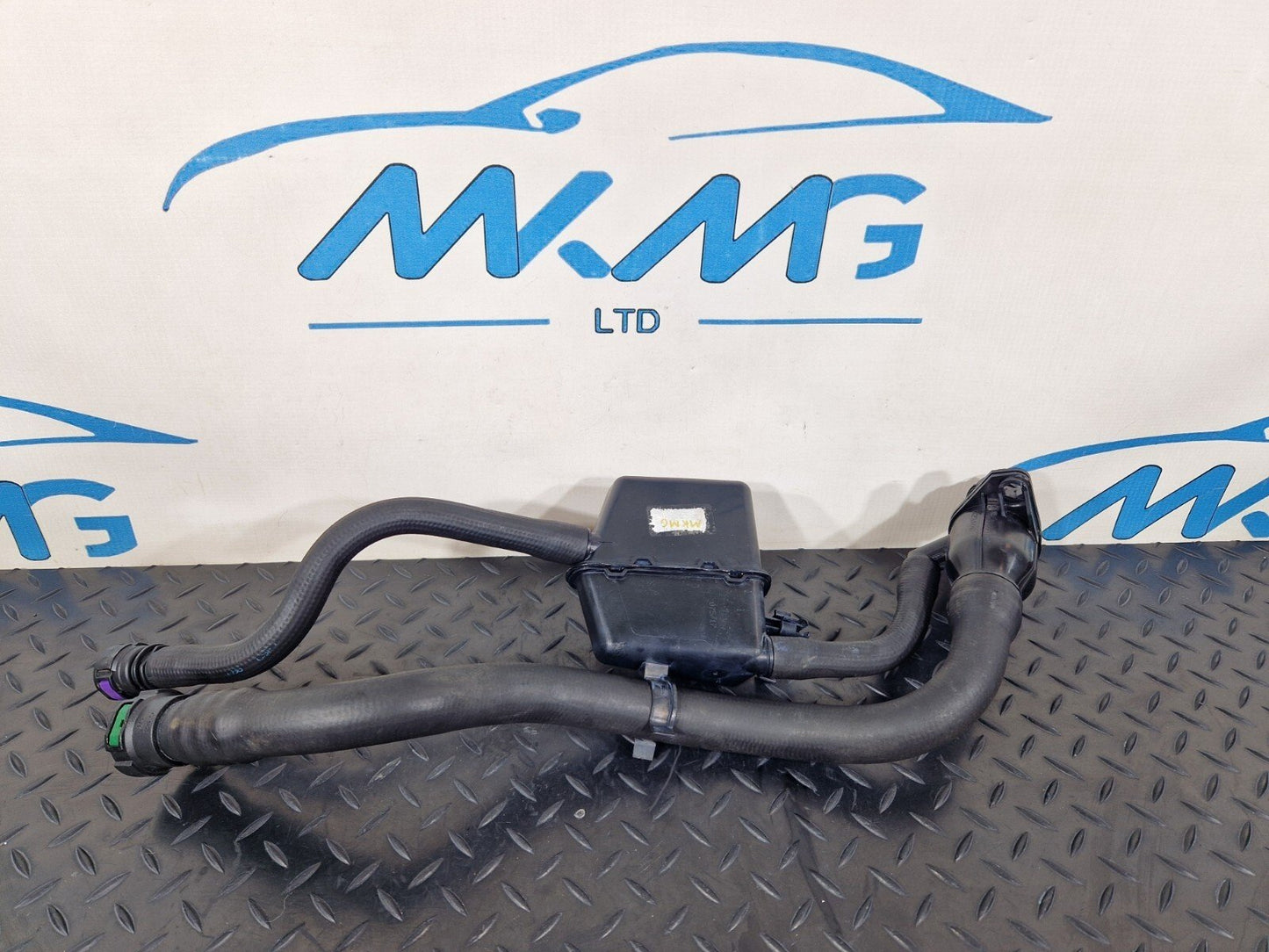 16-19 AUDI A4 B9 GENUINE 2.0TDI ADBLUE TANK FILLING HOSES 8W0131963A