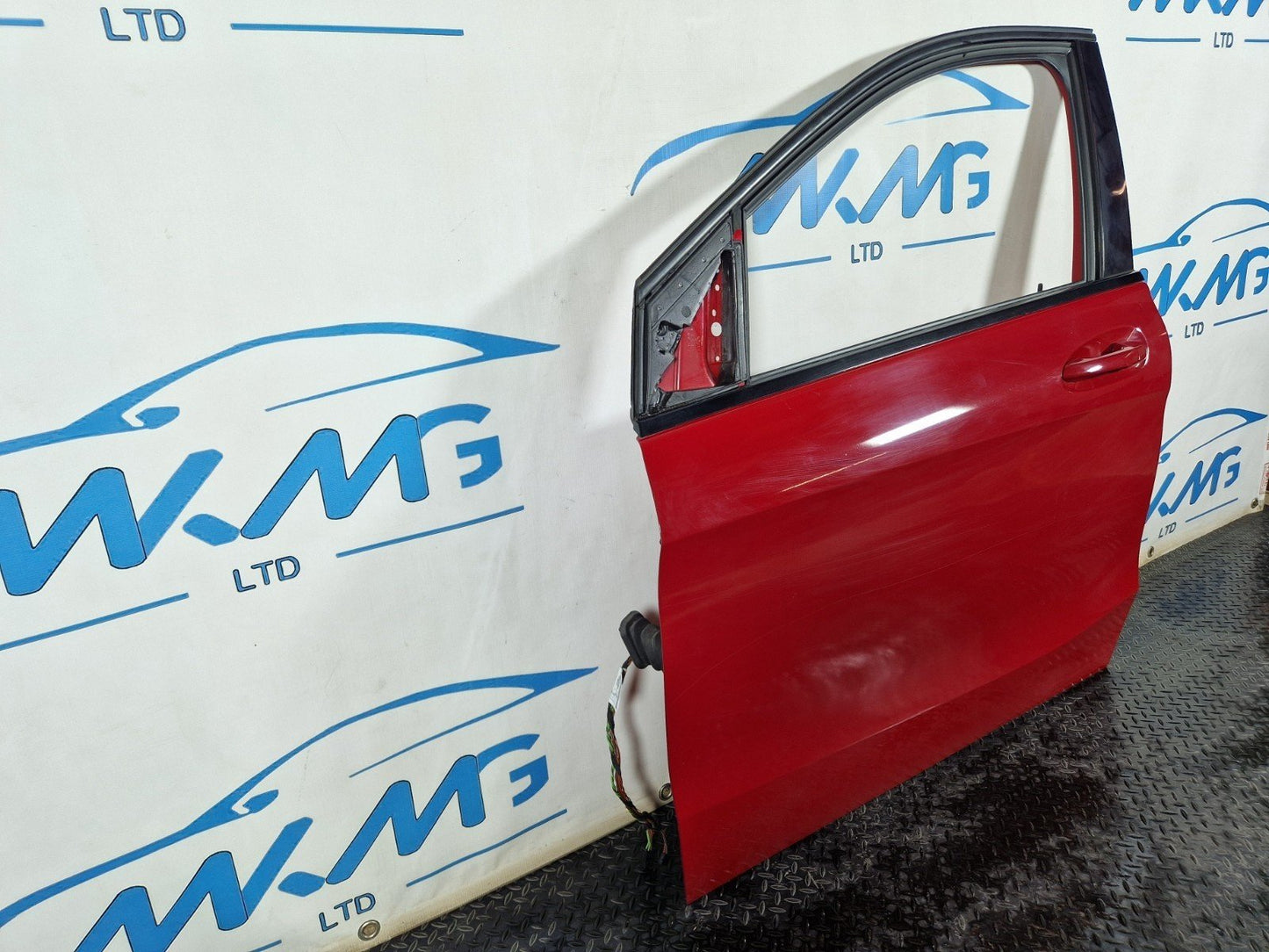 12-18 MERCEDES BENZ B-CLASS W246 FRONT LEFT N/S COMPLETE DOOR JUPITER RED 589