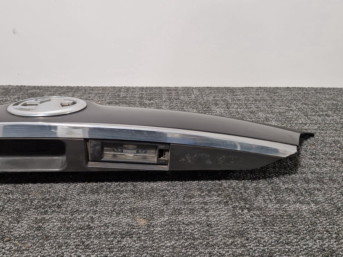 Vauxhall Meriva MK2 (B) (4470) MPV Genuine Boot Tailgate Release Switch Strip