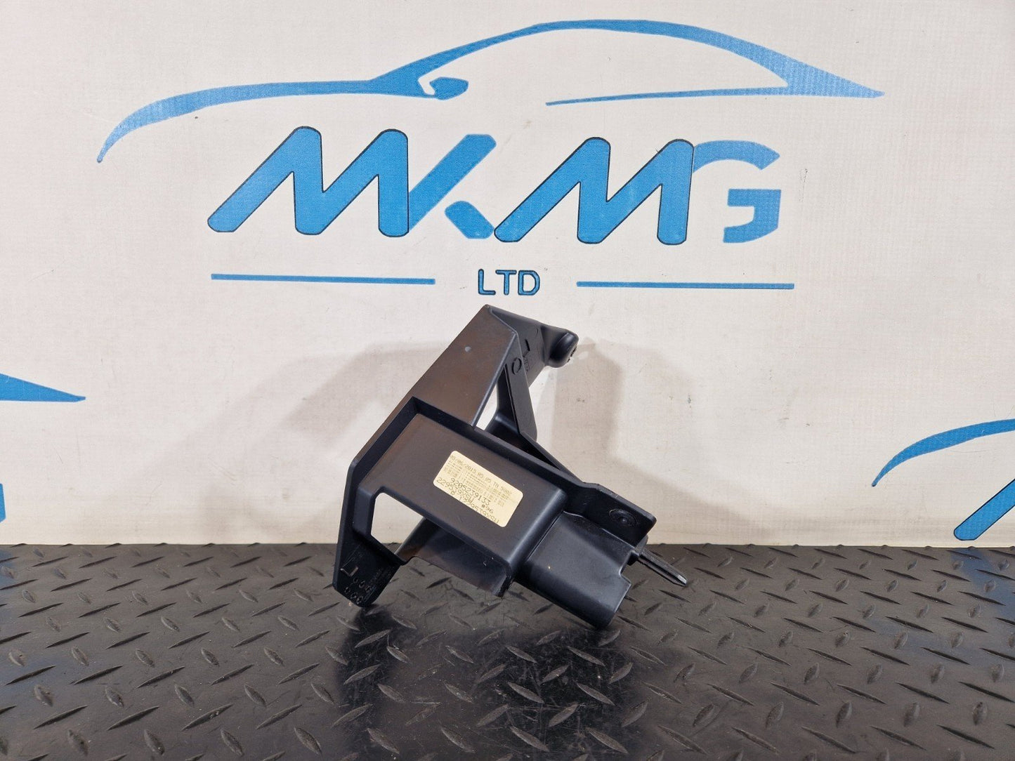 14-23 MERCEDES VITO W447 OEM FRONT RIGHT SIDE LAMP BRACKET A4476928801 1229539X