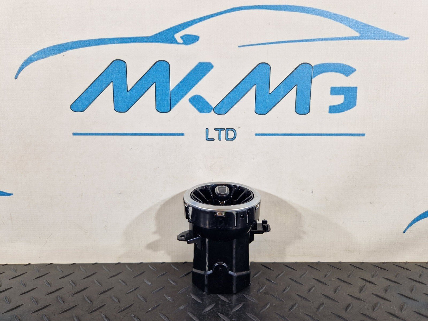 18-ON MERCEDES BENZ A CLASS W177 GENUINE INTERIOR AIR VENT A177830630