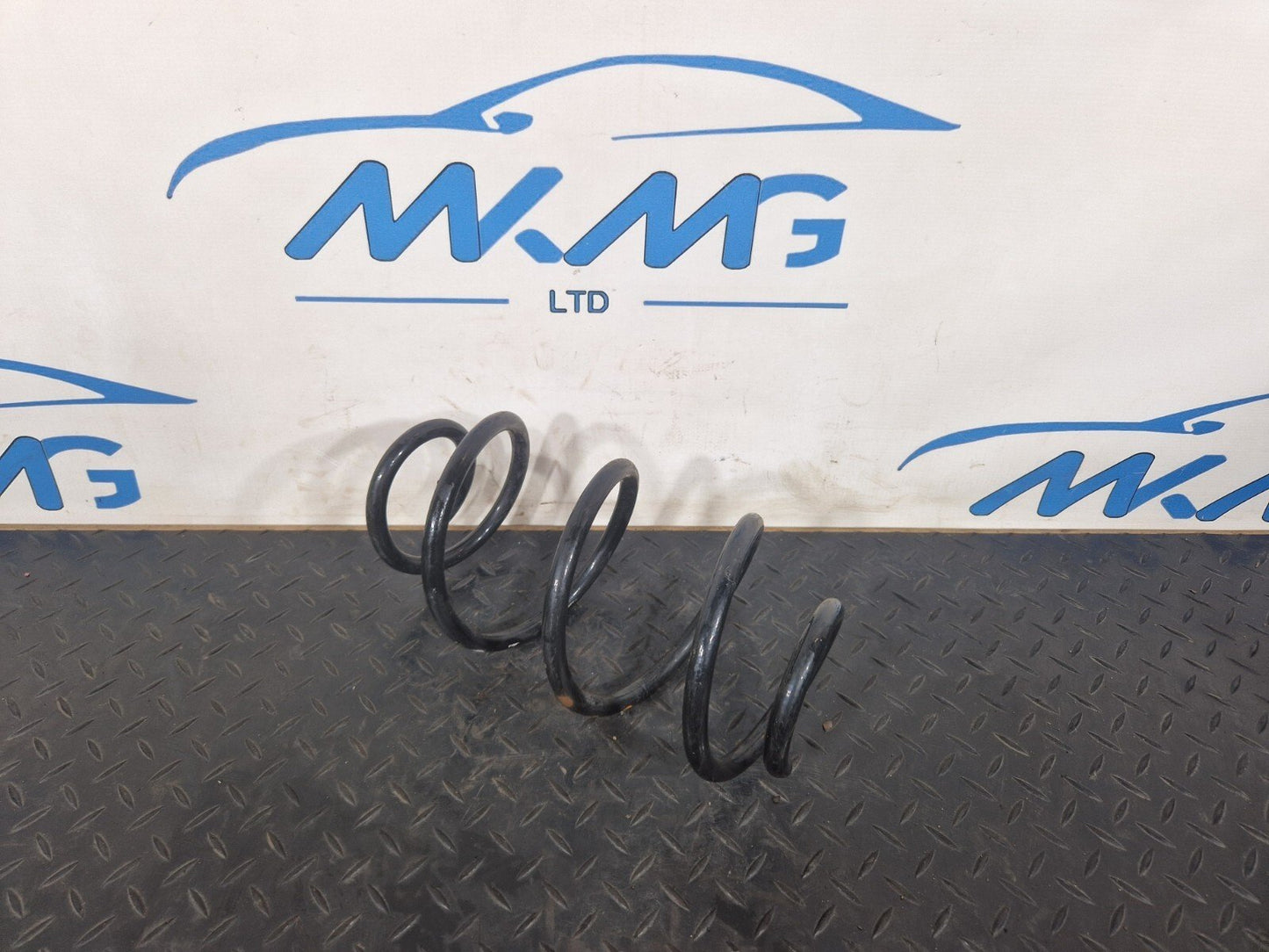 18-ON MERCEDES BENZ A CLASS W177 REAR COIL SPRING
