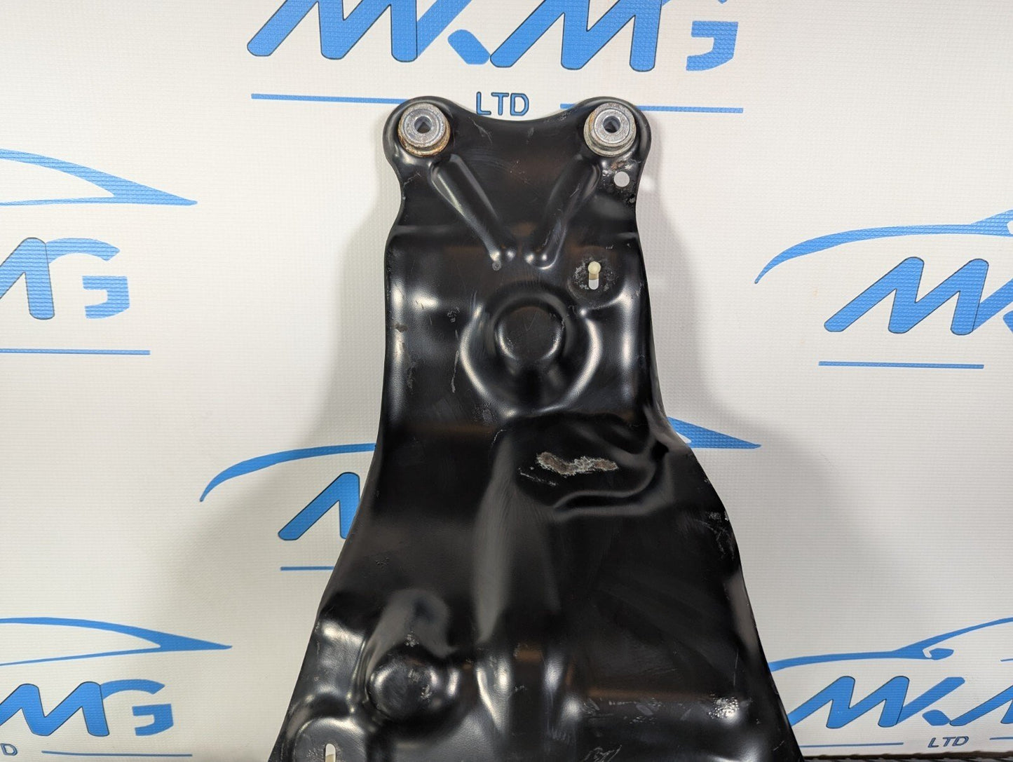 10-17 AUDI A8 4H 4.2 PETROL FUEL TANK HOLDER 4H0201781C