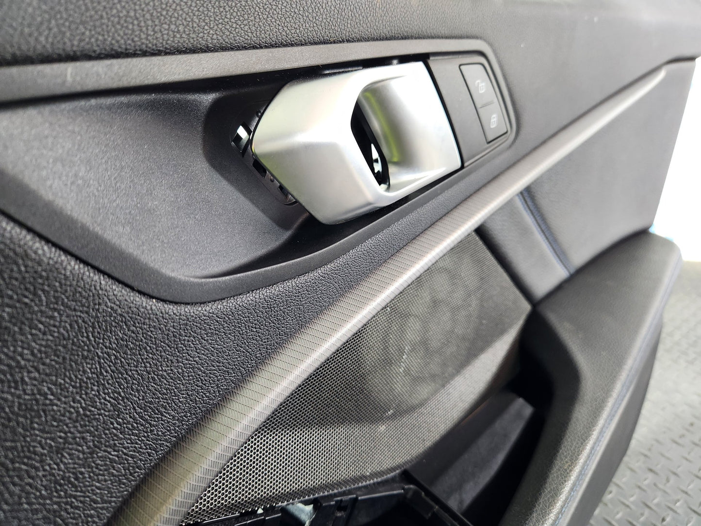 BMW 118i F40 Front Right O/S Driver Side Door Card Panel Trim