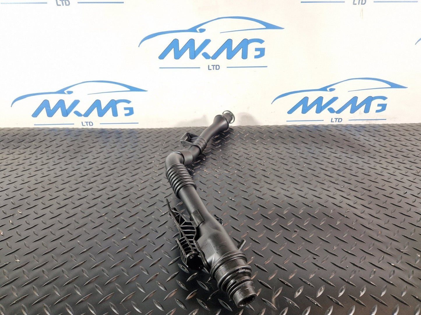 11-19 MERCEDES BENZ ML W166 ADBLUE FILLER PIPE NECK A1664701720