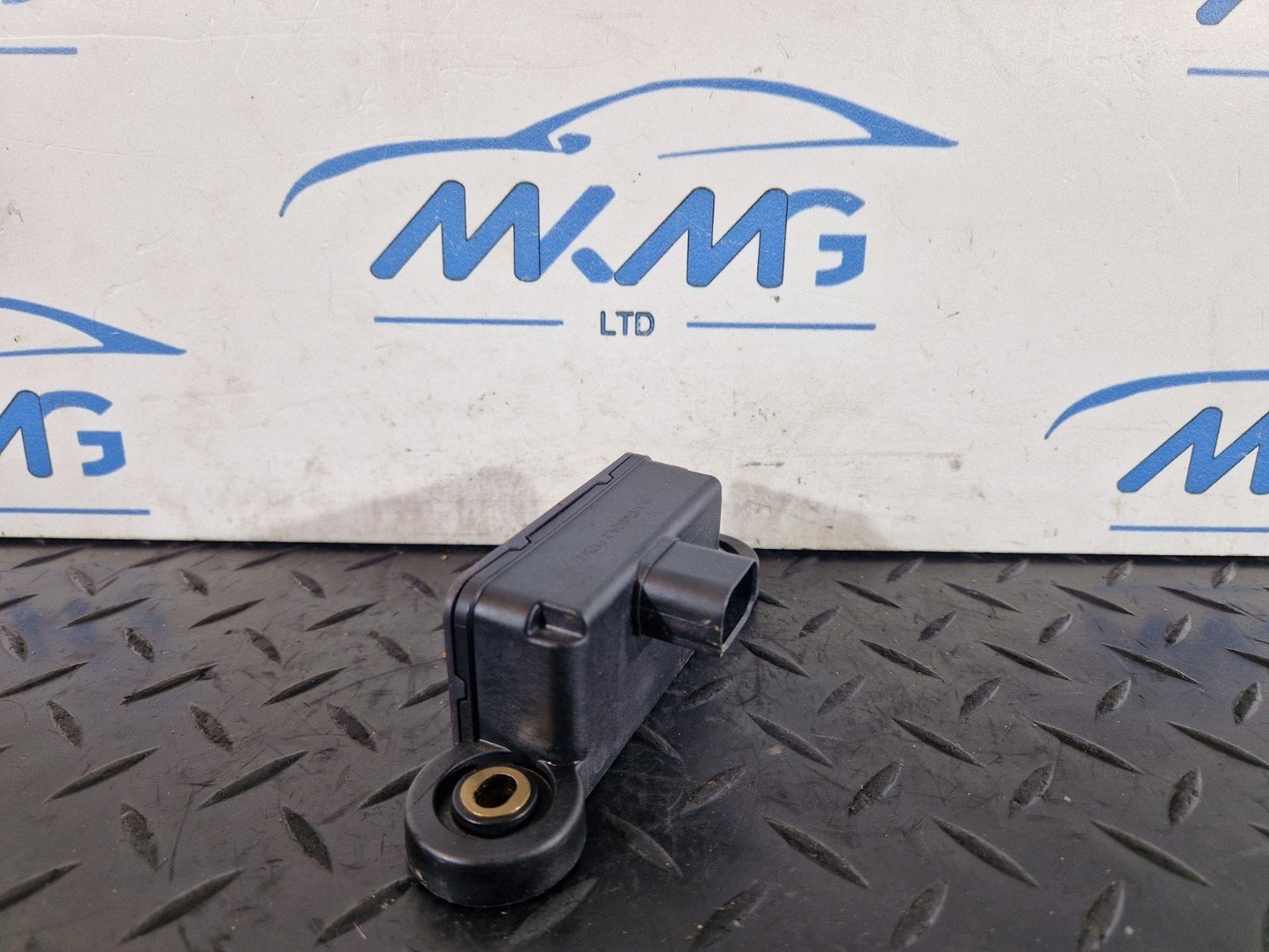 16-19 MERCEDES BENZ GLE W166 YAW RATE SENSOR CONTROL MODULE UNIT A0009052600