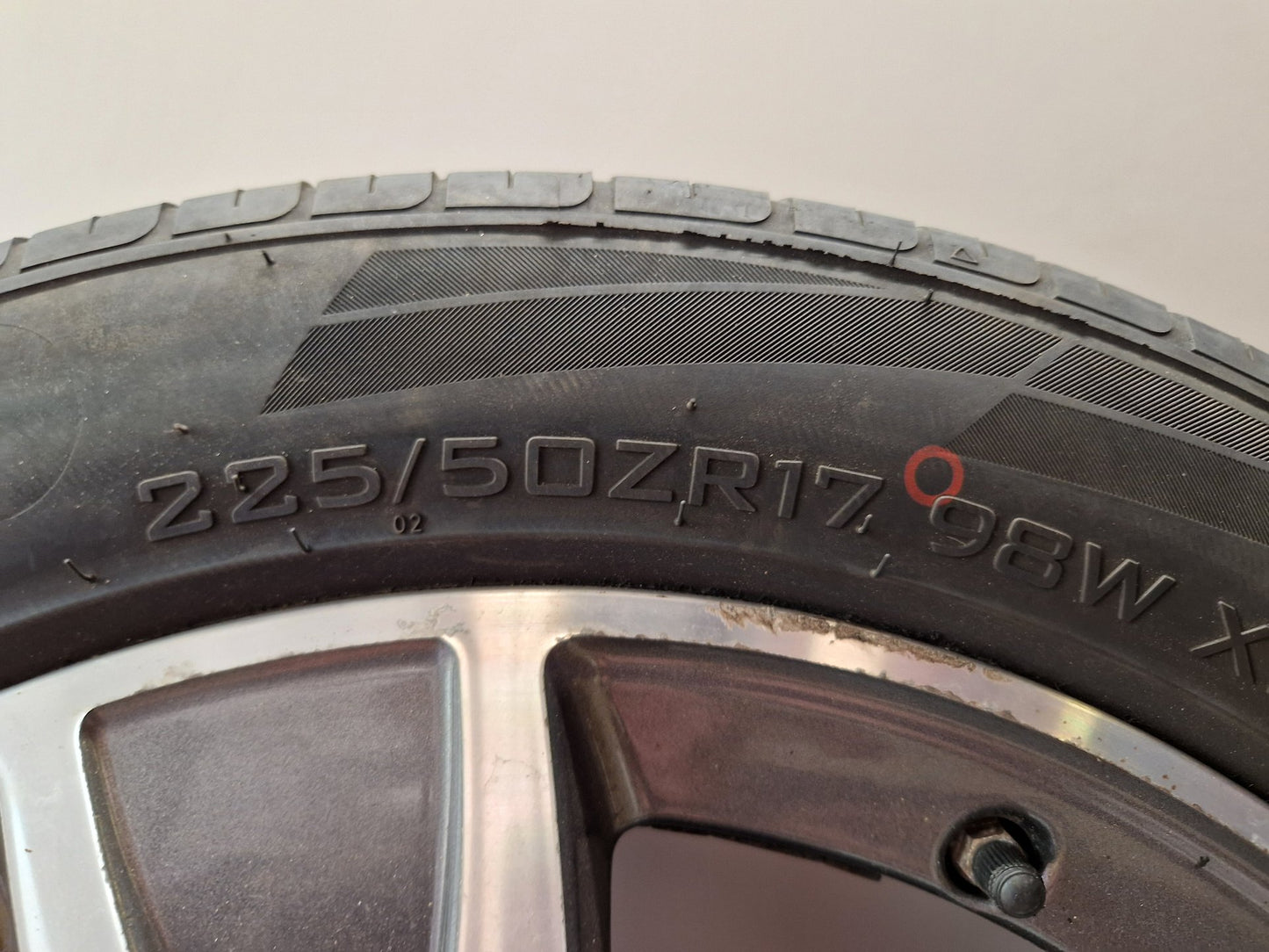 Mercedes-Benz C-Class W205 17" Alloy Wheel with Tyre 225/50/17 ~1mm A2054010800