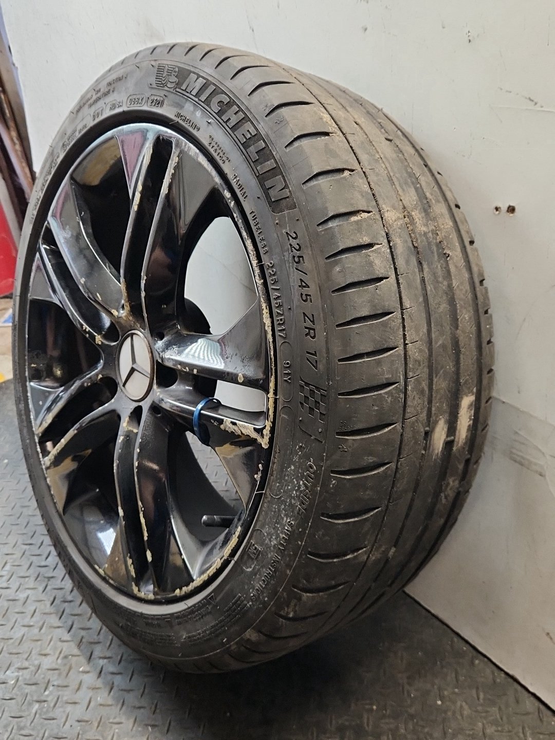 Mercedes CLC-Class W203 17" Alloy Wheel with Tyre 225/45/17 ~2mm A2034015302
