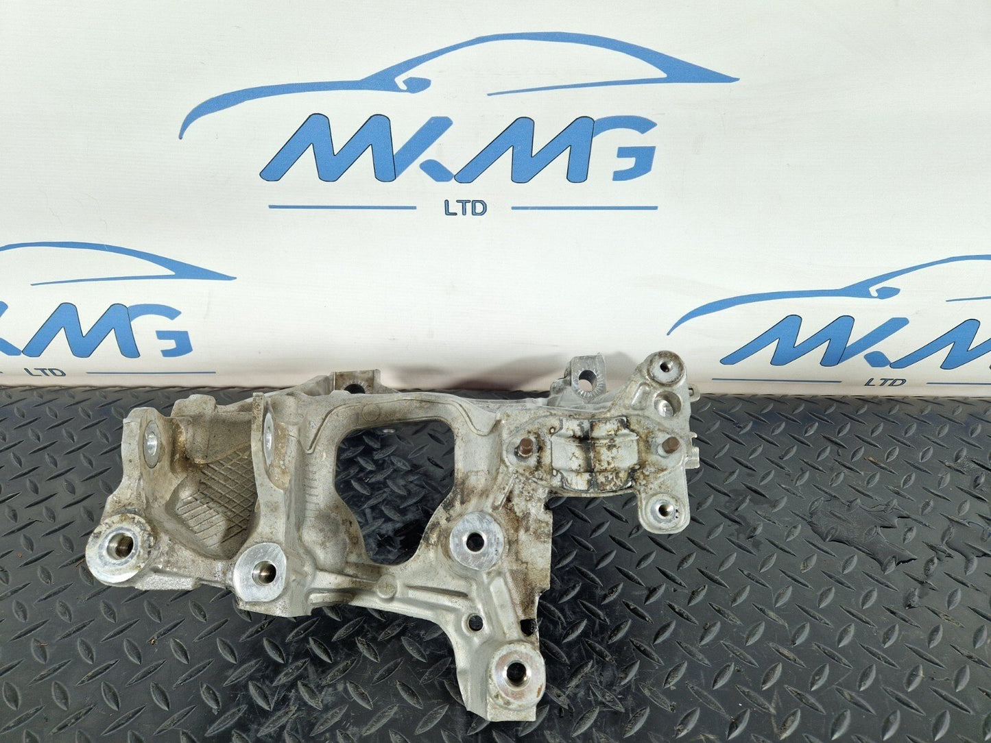 16-24 AUDI A5 F5 COUPE FRONT RIGHT O/S/F GENUINE SUBFRAME BRACKET 8W0399296E
