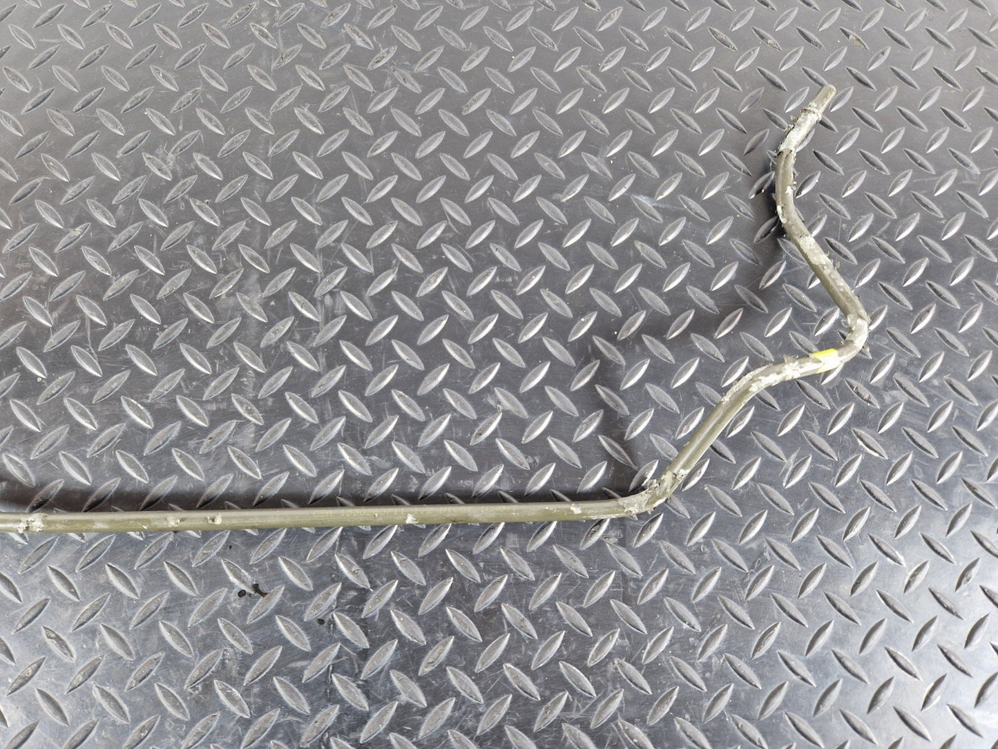 06-17 MERCEDES BENZ SPRINTER W906 OEM FUEL FEED LINE A9064766101