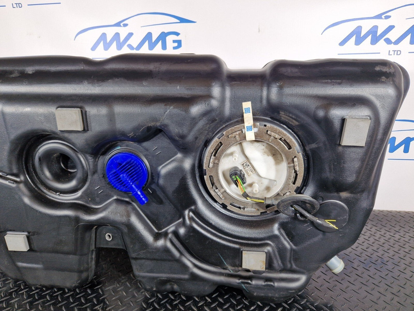 14-21 BMW 2 SERIES F45 F46 DIESEL 53L FUEL TANK WITH PUMP 7300382 7300483