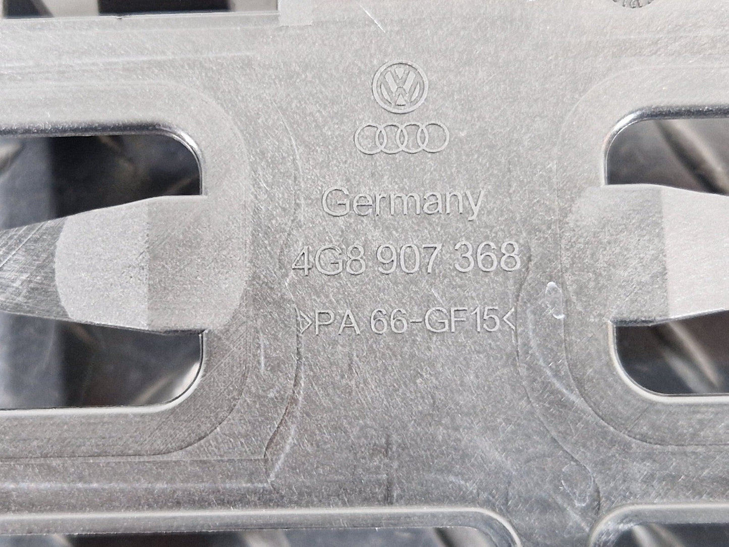 10-18 AUDI A7 4G S-LINE OEM GENUINE OEM BRACKET MOUNT TRIM 4G8907368