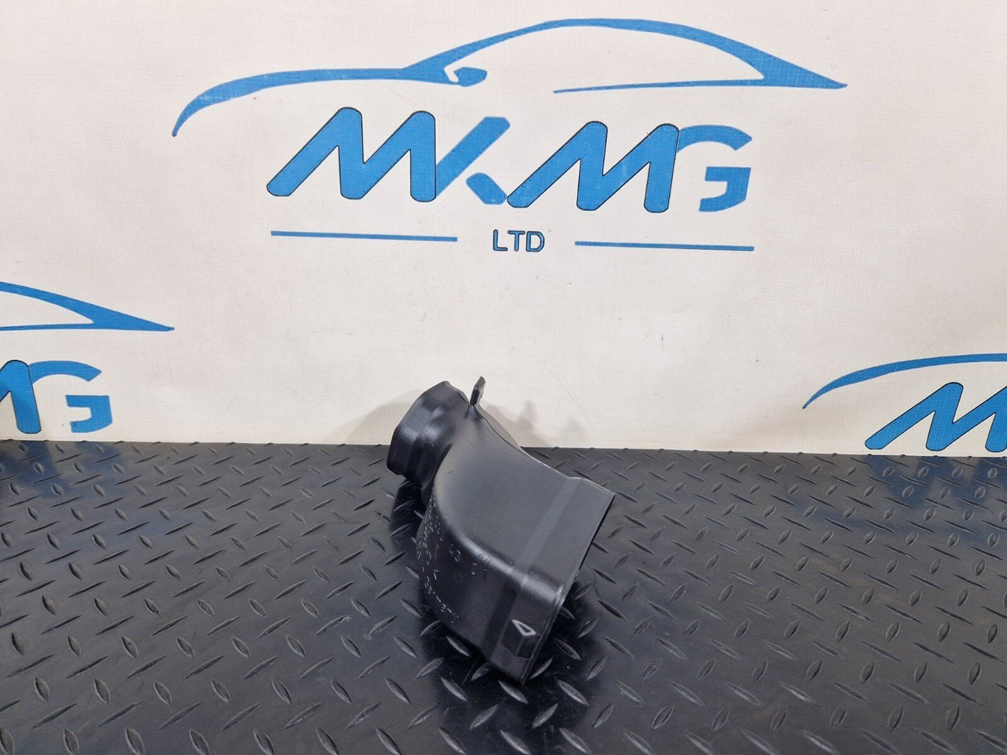 18-ON MERCEDES BENZ SPRINTER W907 OEM CABIN AIR DUCT CHANNEL A9078304301