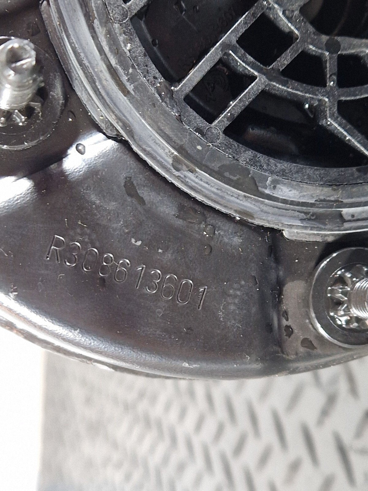 10-17 AUDI A8 4H REAR RIGHT O/S AIR SUSPENSION SHOCK ABSORBER 4H0616002M