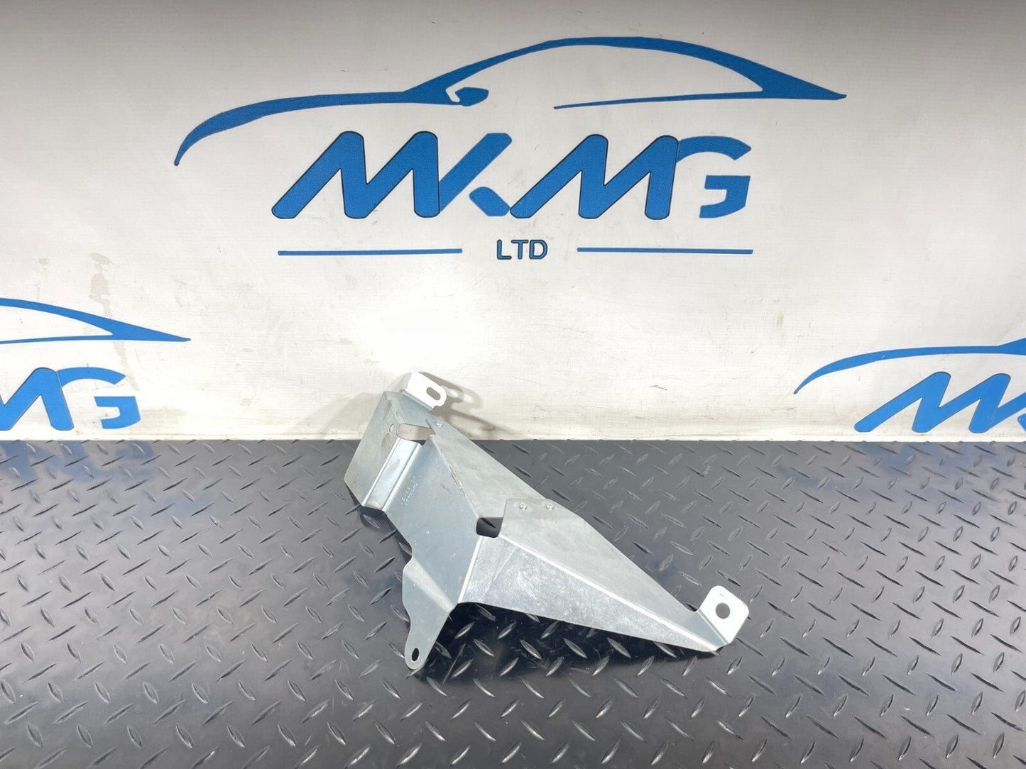 20-ON BMW 2 SERIES GRAN COUPE M-SPORT F44 Left Seat Base Support Bracket Plate