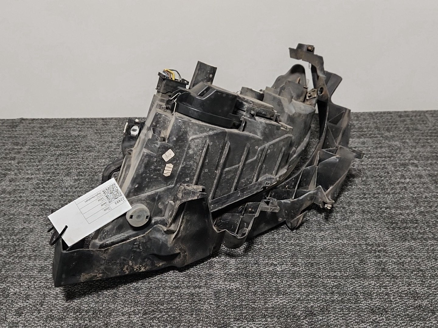 BMW 320d E90 Saloon Genuine Front Right O/S Driver Headlight 89311660