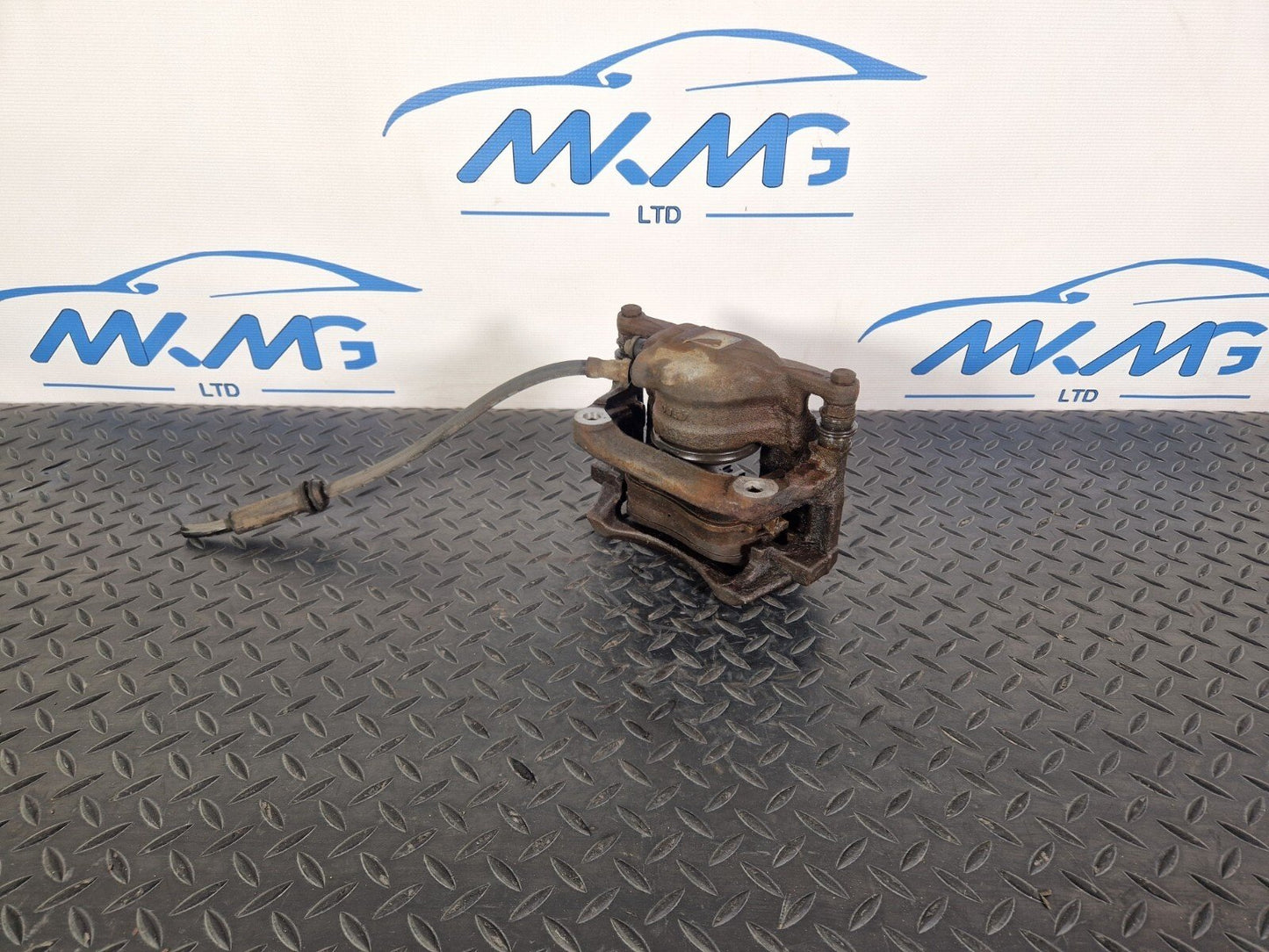 14-20 MERCEDES BENZ GLA 200 X156 GENUINE FRONT LEFT N/S BRAKE CALIPER A000421678
