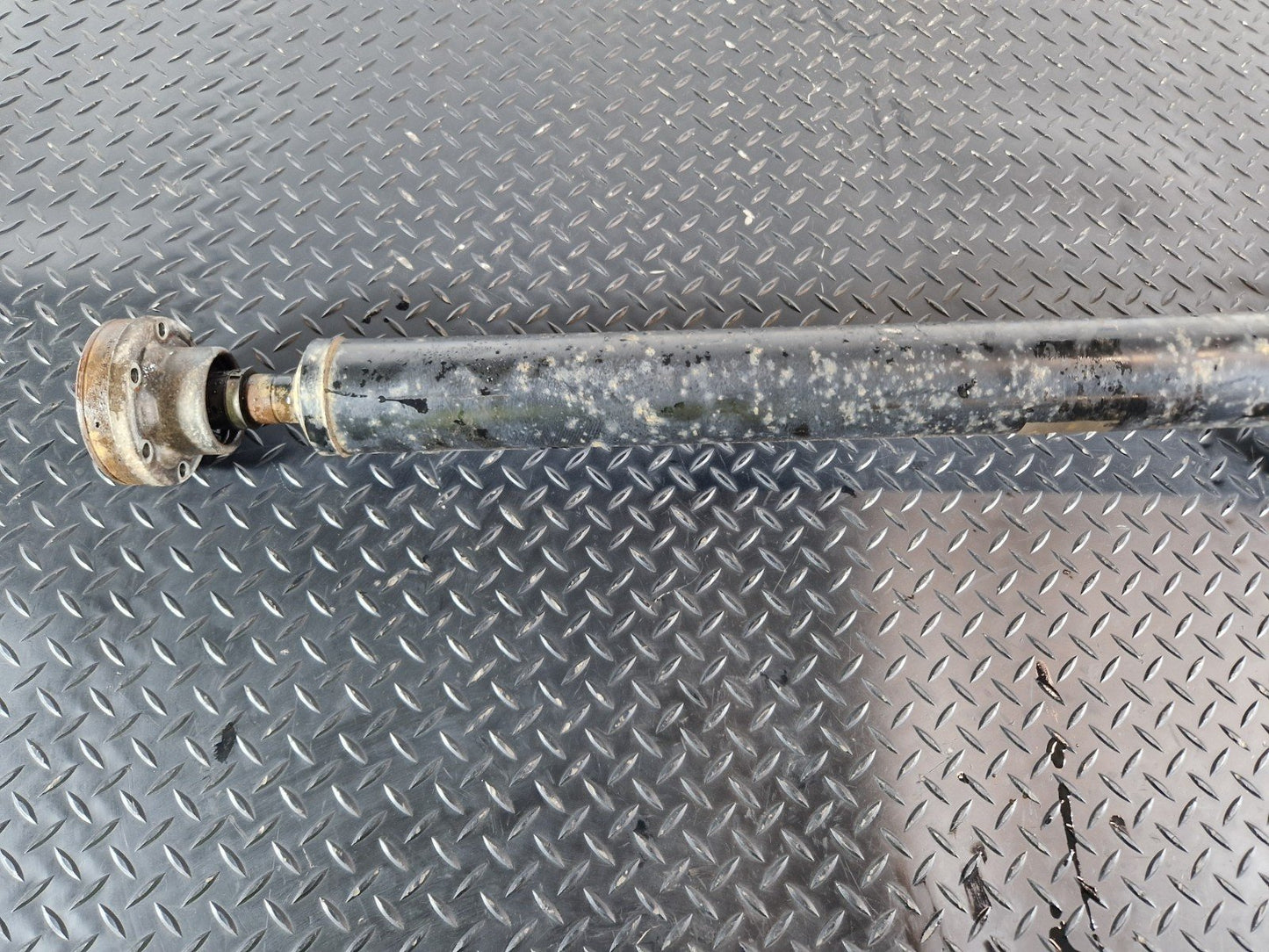 16-19 AUDI A4 B9 GENUINE 2.0TDI QUATTRO AUTOMATIC PROPSHAFT 8W0521101