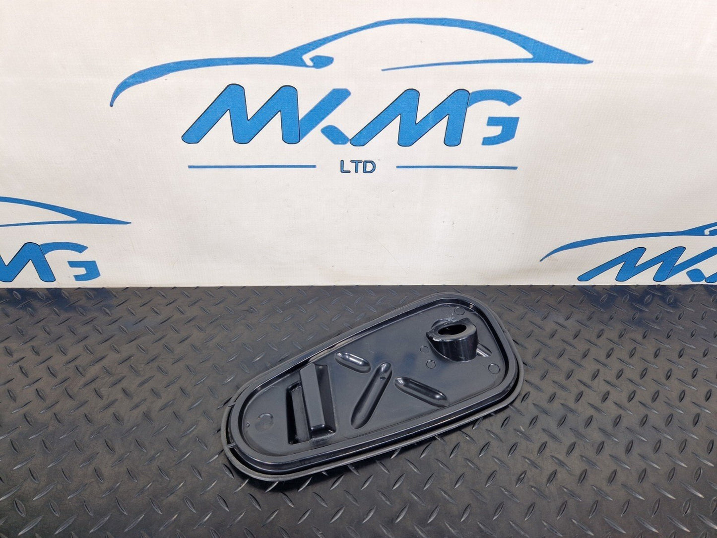 16-23 AUDI A5 F5 SPORTBACK FRONT RIGHT DOOR INNER PANEL COVER 8W8837916