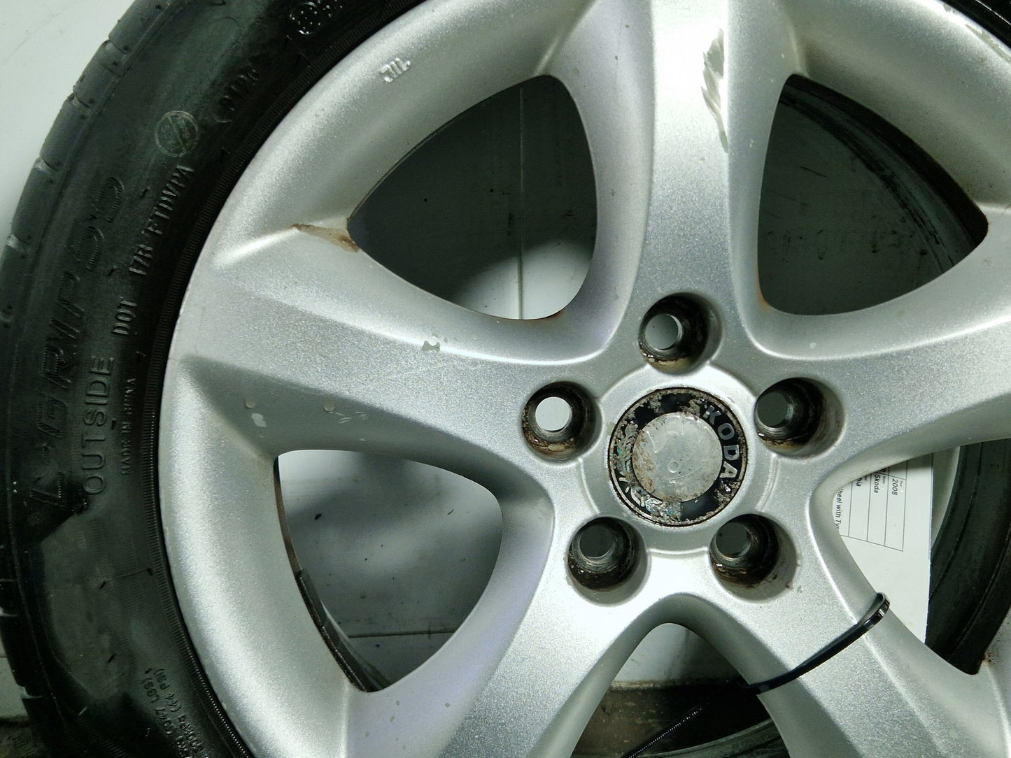 Skoda Fabia 5J 15" Alloy Wheel with Tyre 195/50/15 Genuine ~6mm