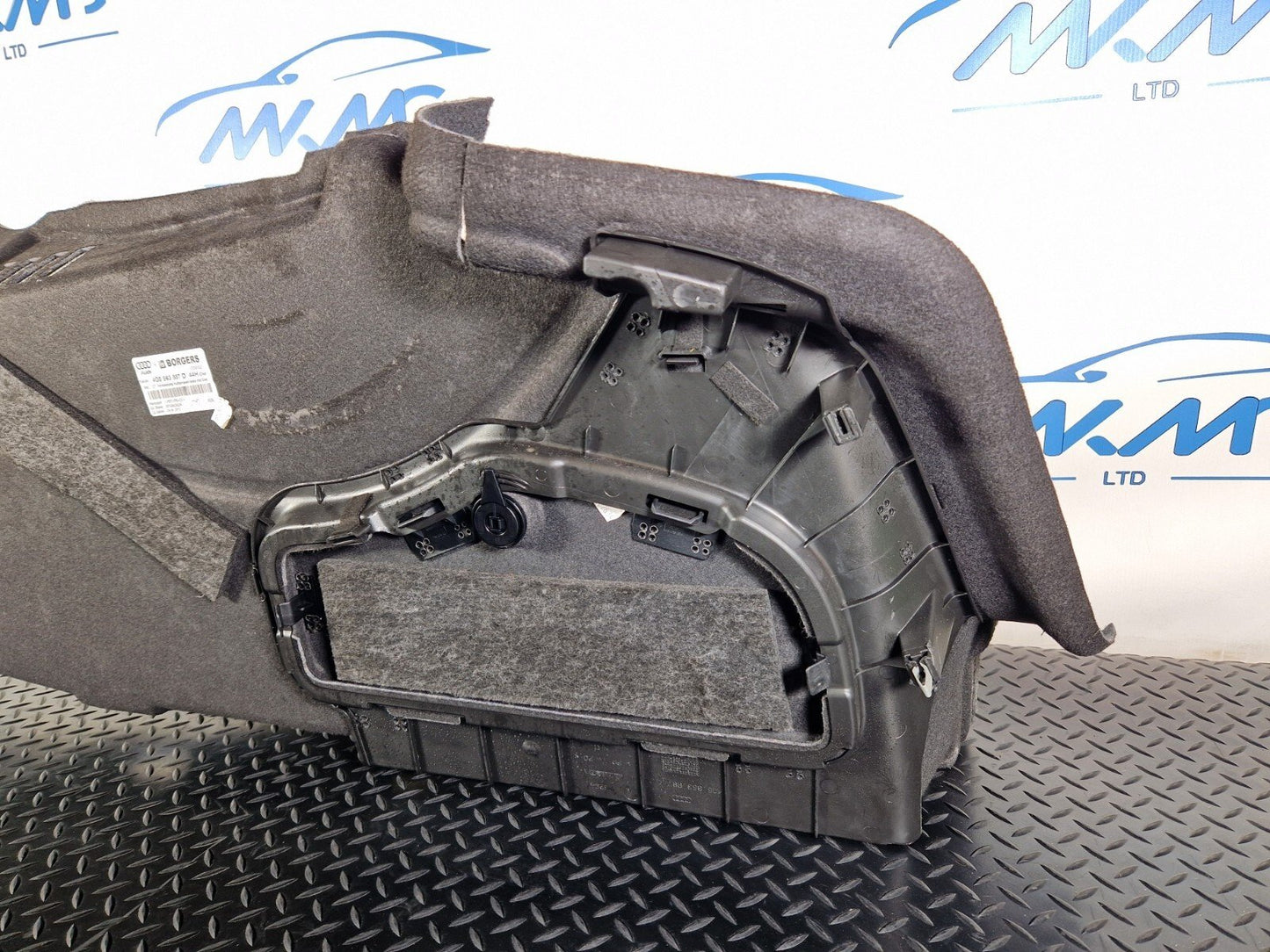 12-18 AUDI A6 C7 GENUINE REAR LEFT SIDE BOOT PANEL COVER 4G5863887D