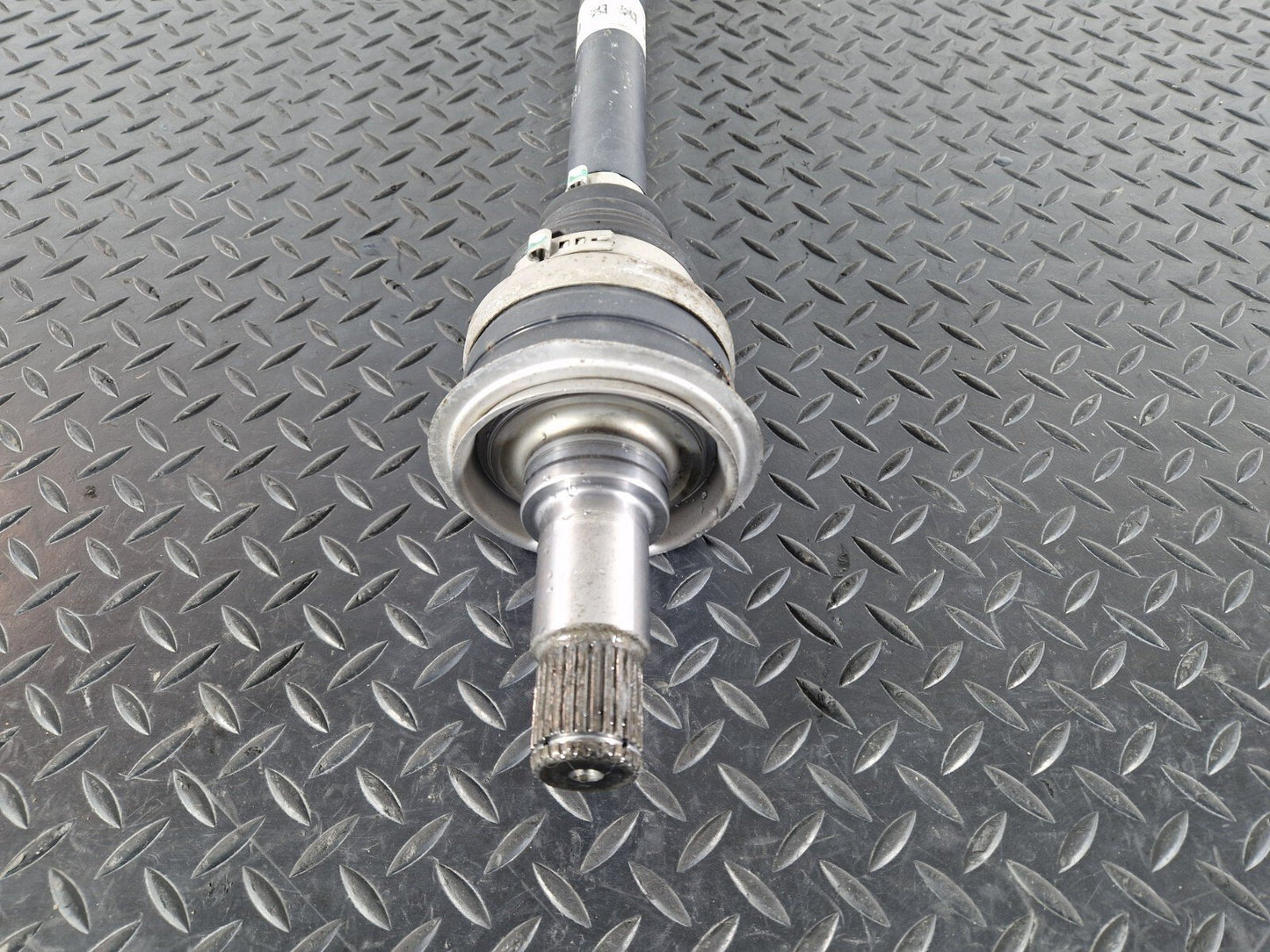14-21 MERCEDES BENZ C200 W205 GENUINE REAR LEFT SIDE DRIVESHAFT A2053504019