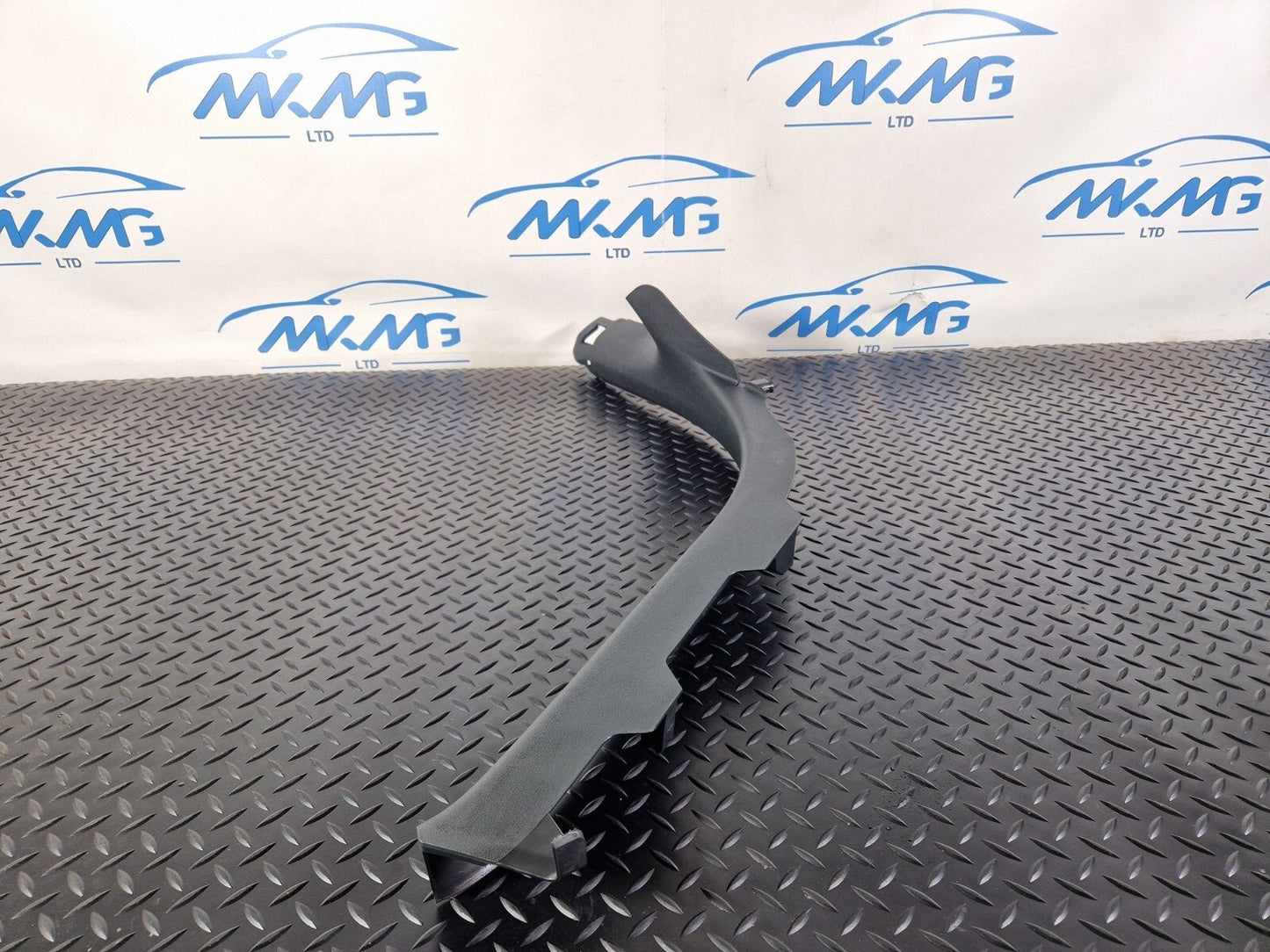 10-18 AUDI A7 4G S-LINE REAR LEFT NSR C PILLAR LOWER SILL TRIM COVER 4G8867767A