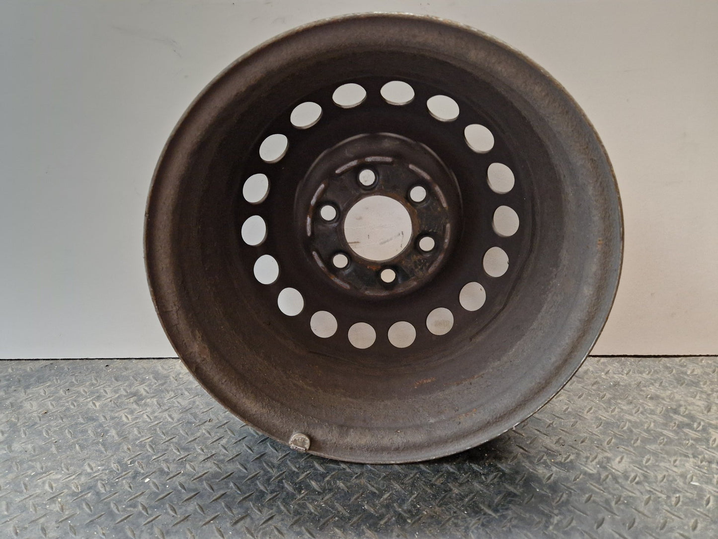 Mercedes-Benz Sprinter Genuine 16" Steel Wheel 16x6.5j A0014014802