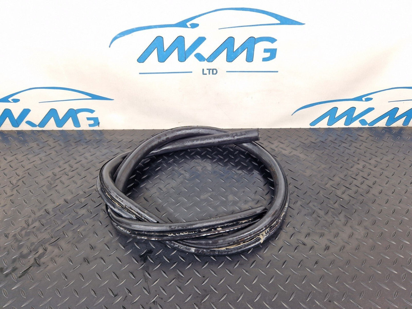 12-17 AUDI S5 CONVERTIBLE FRONT LOWER DOOR SEAL FITS LEFT & RIGHT 8F0831707B
