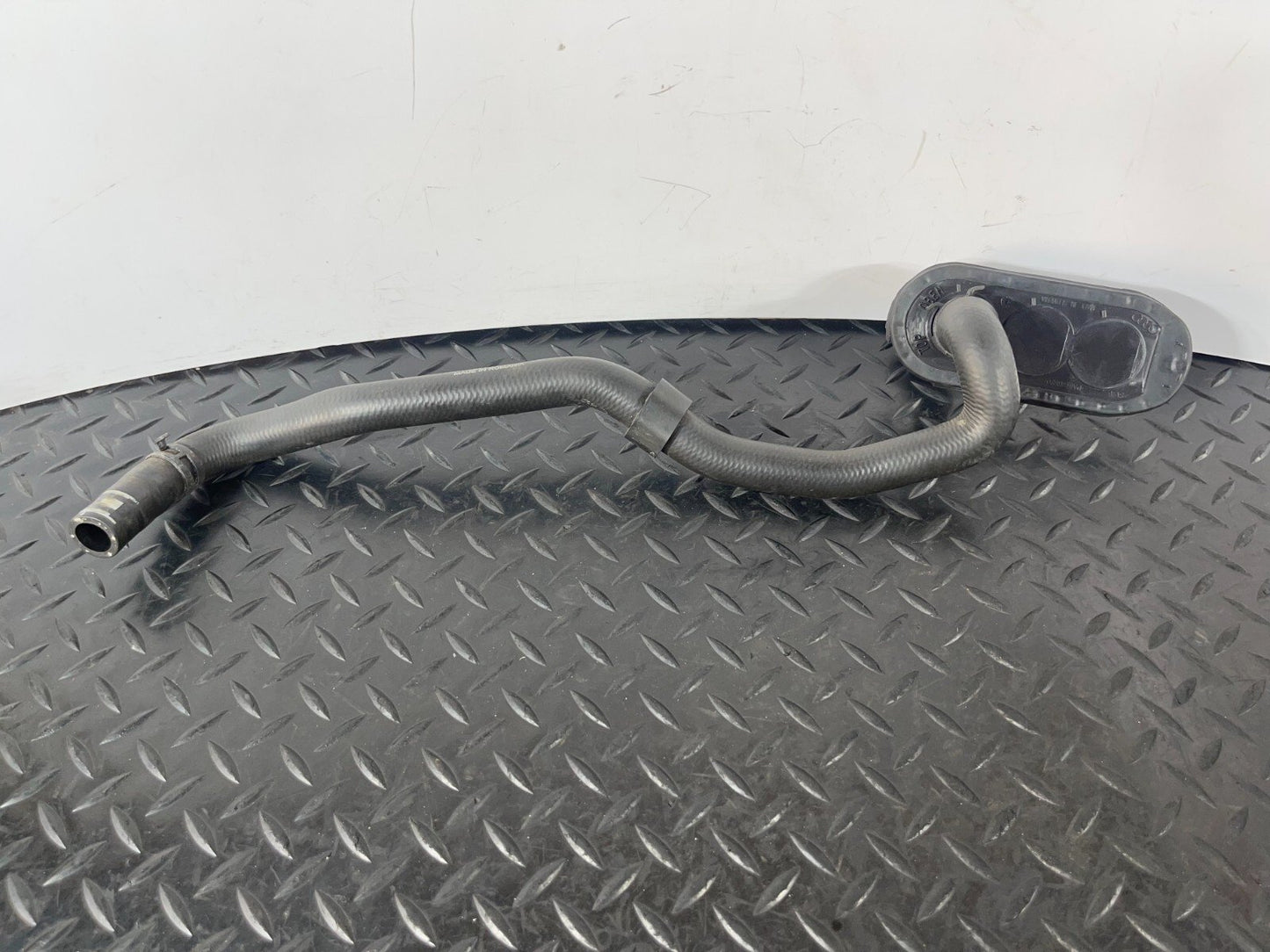 16-19 AUDI A4 B9 SALOON GENUINE 1.4 TFSI WATER COOLANT PIPE HOSE 8W0819332AA