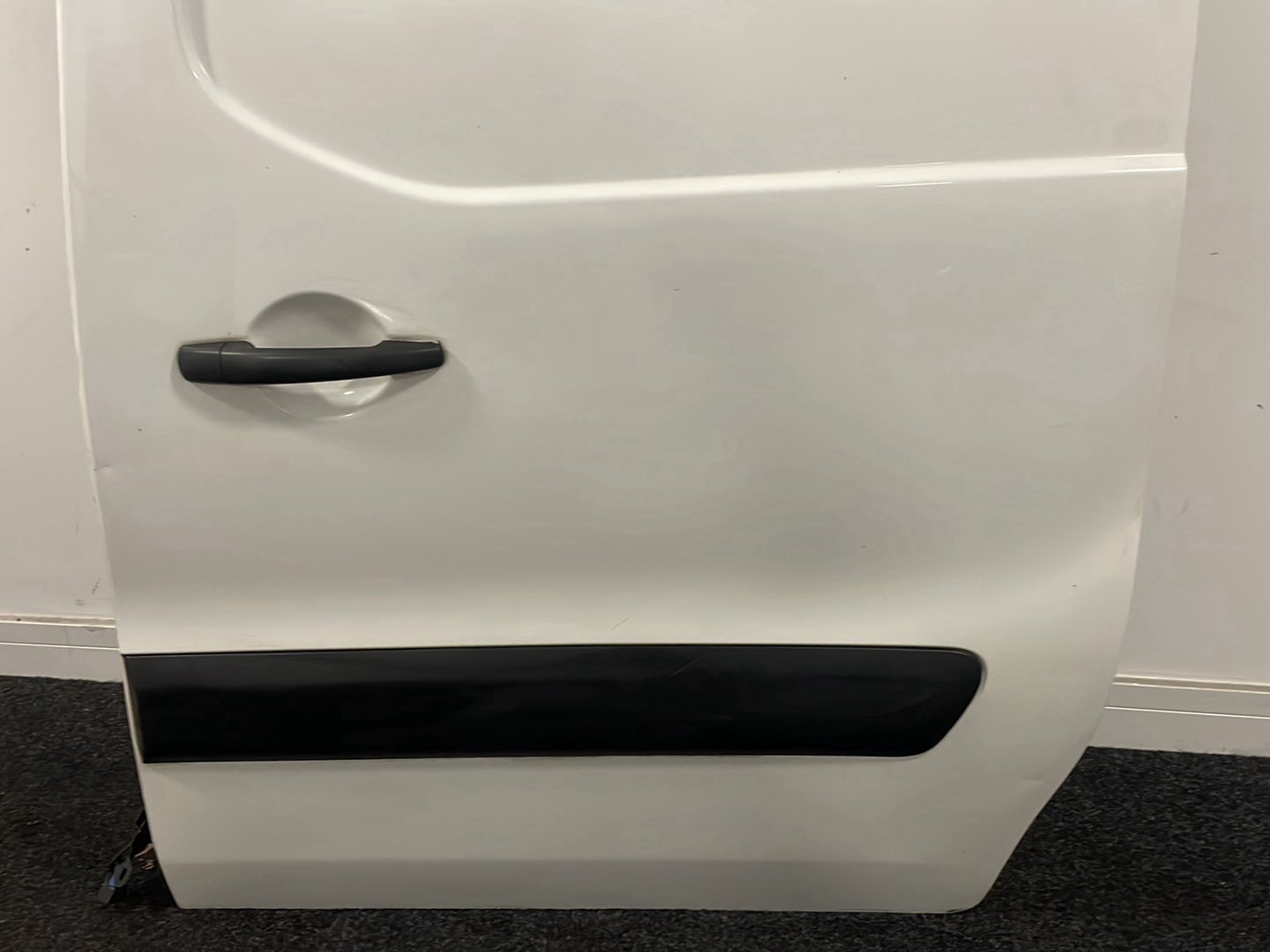 Peugeot Partner B9 MK2 Cargo Van Genuine Left Sliding Door in Banquise White EWP