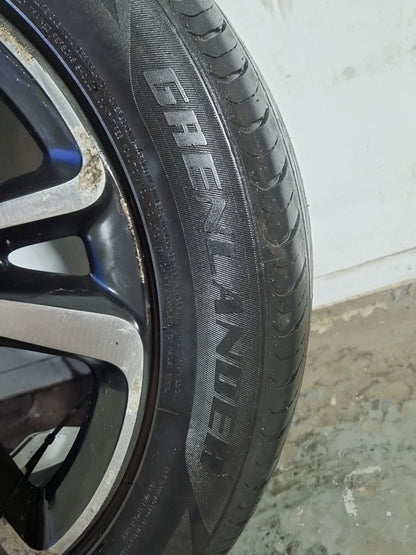 Citroen C4 Picasso MK2 17" Alloy Wheel with Tyre ~5mm 205/55/17 9813863177