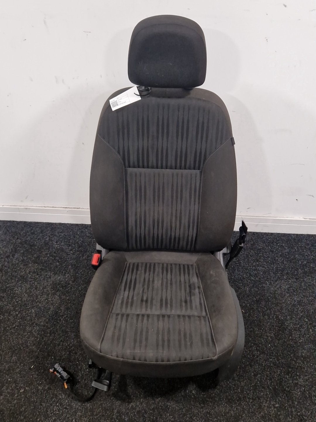 Vauxhall Zafira MK3 (C) (A3470) MPV Genuine Front Left N/S Passenger Seat