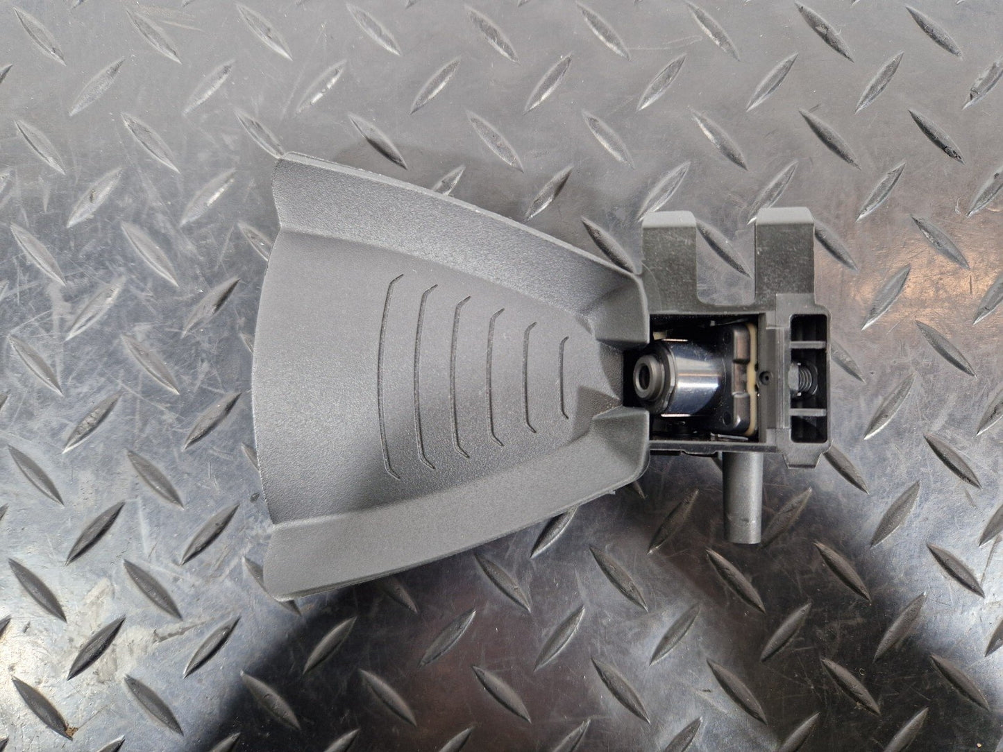 BMW Unknown Part Type 9384687
